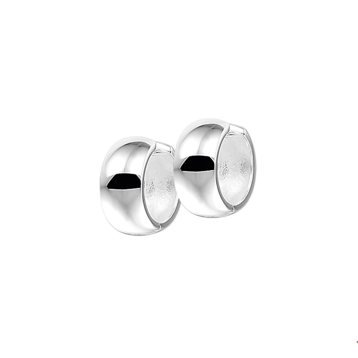 Zilveren klapcreolen met een bolle buis en een poli afwerking.

Gender: dames
Breedte: 7.5 mm