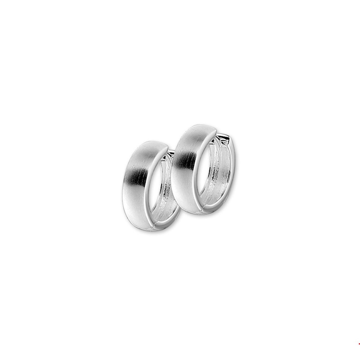 Zilveren klapcreolen met een bolle buis en een matte afwerking.

Gender: dames
Breedte: 4 mm