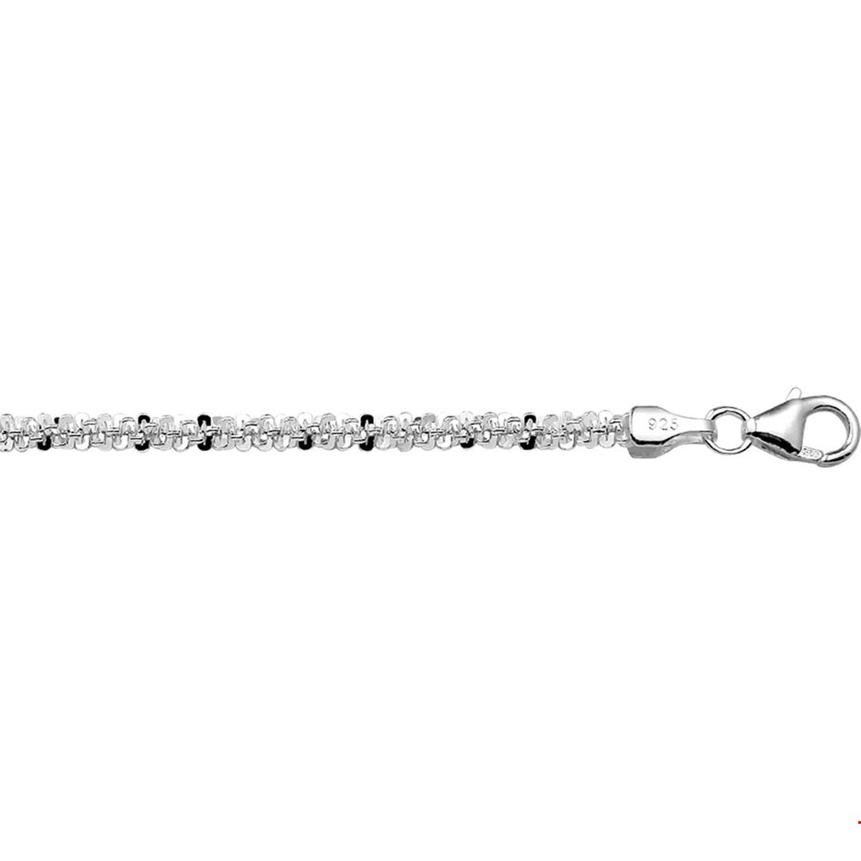 Beschrijving: Zilveren gevlochten collier.
Verpakt per: 1
Doelgroep: dames
Breedte: 3 mm
Langste lengte: 45 mm