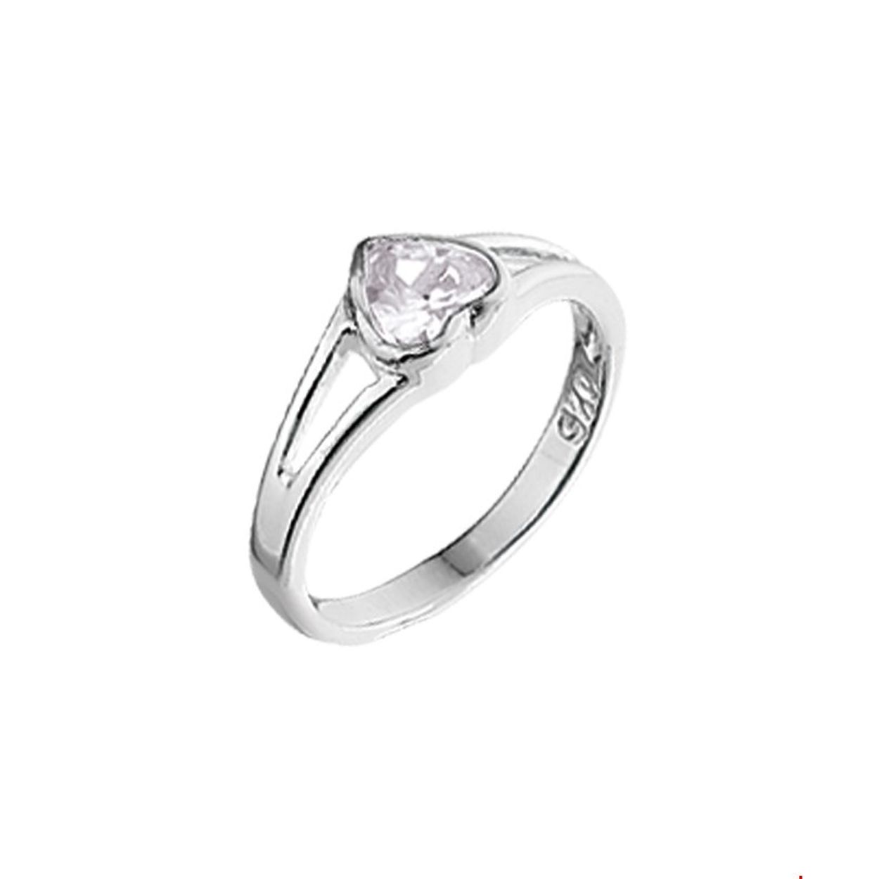 
Uniekenummer serie: 33449
Verpakt per: 1
Doelgroep: meisjes
Ringmaat: 13.50 mm (43)
Breedte: 5 mm
Zetting: solitaire (kastzetting)