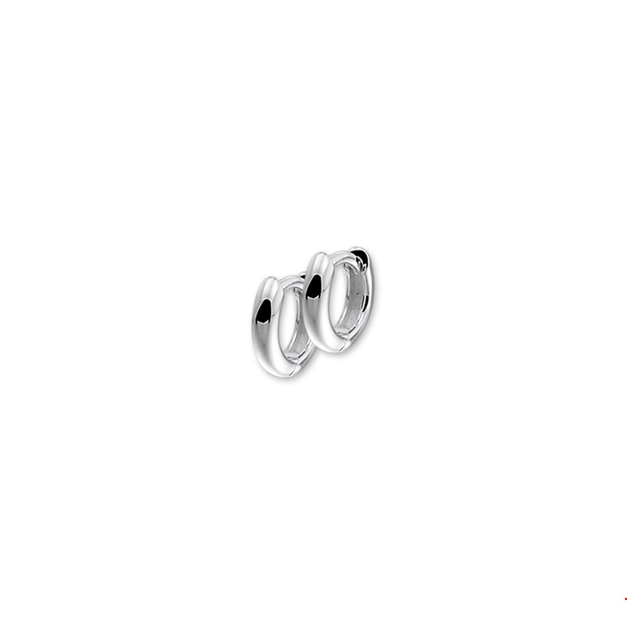 Zilveren klapcreolen met een halfronde buis en een poli afwerking.

Gender: dames
Breedte: 2.5 mm