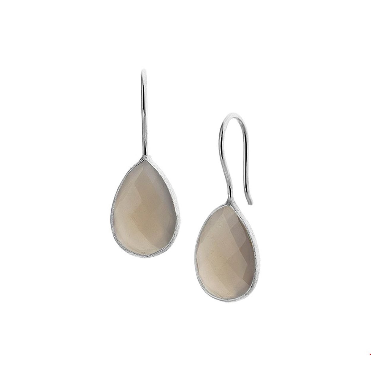 Deze chique oorhangers geven je look een instant update! Combineer met een kledingstuk in dezelfde tint and you are good to go! Details: Zilveren oorhangers met grijs agaat.
Doelgroep: dames
Breedte: 11.5 mm
Hoogte: 30 mm
Zetting: entourage (kastzetting)