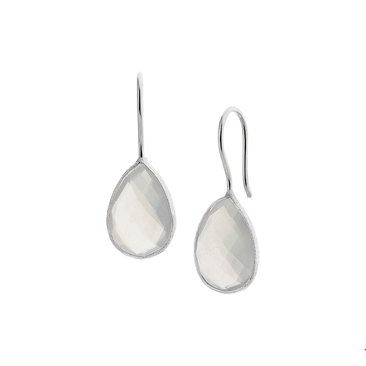 Beschrijving: Deze vrolijke oorhangers geven je look een instant summer feeling! Combineer met een kledingstuk in dezelfde tint and you are good to go! Details: Zilveren oorhangers met wit chalcedoon.
Verpakt per: 1
Doelgroep: dames
Breedte: 11.5 mm
Hoogte: 30 mm
Zetting: entourage (kastzetting)
