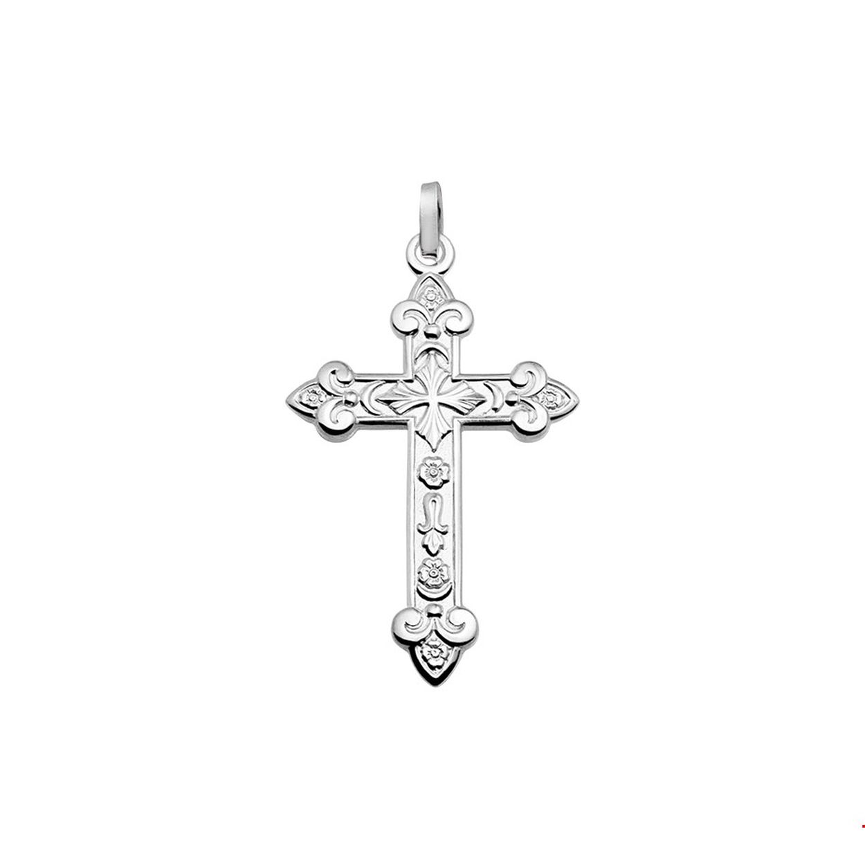 Zilveren kruis uitgevoerd met poli/mat afwerking en stevig oog. De hanger heeft een totale lengte van 4.3cm en het kruis zelf heeft een afmeting van 35.5x23.5mm. Tip: de hanger is perfect te combineren met een collier uit onze collectie!