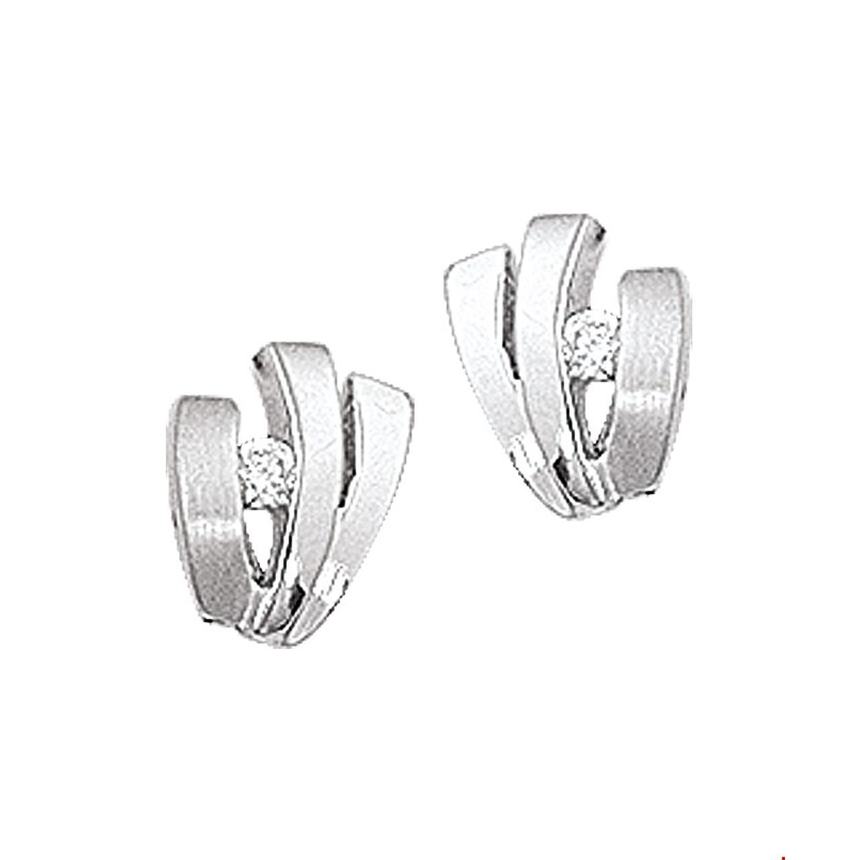 Gerhodineerd zilveren oorknoppen met een poli/matte afwerking en zirkonia. 
Doelgroep: dames
Breedte: 7 mm
Hoogte: 8.5 mm
Zetting: solitaire (span zetting)