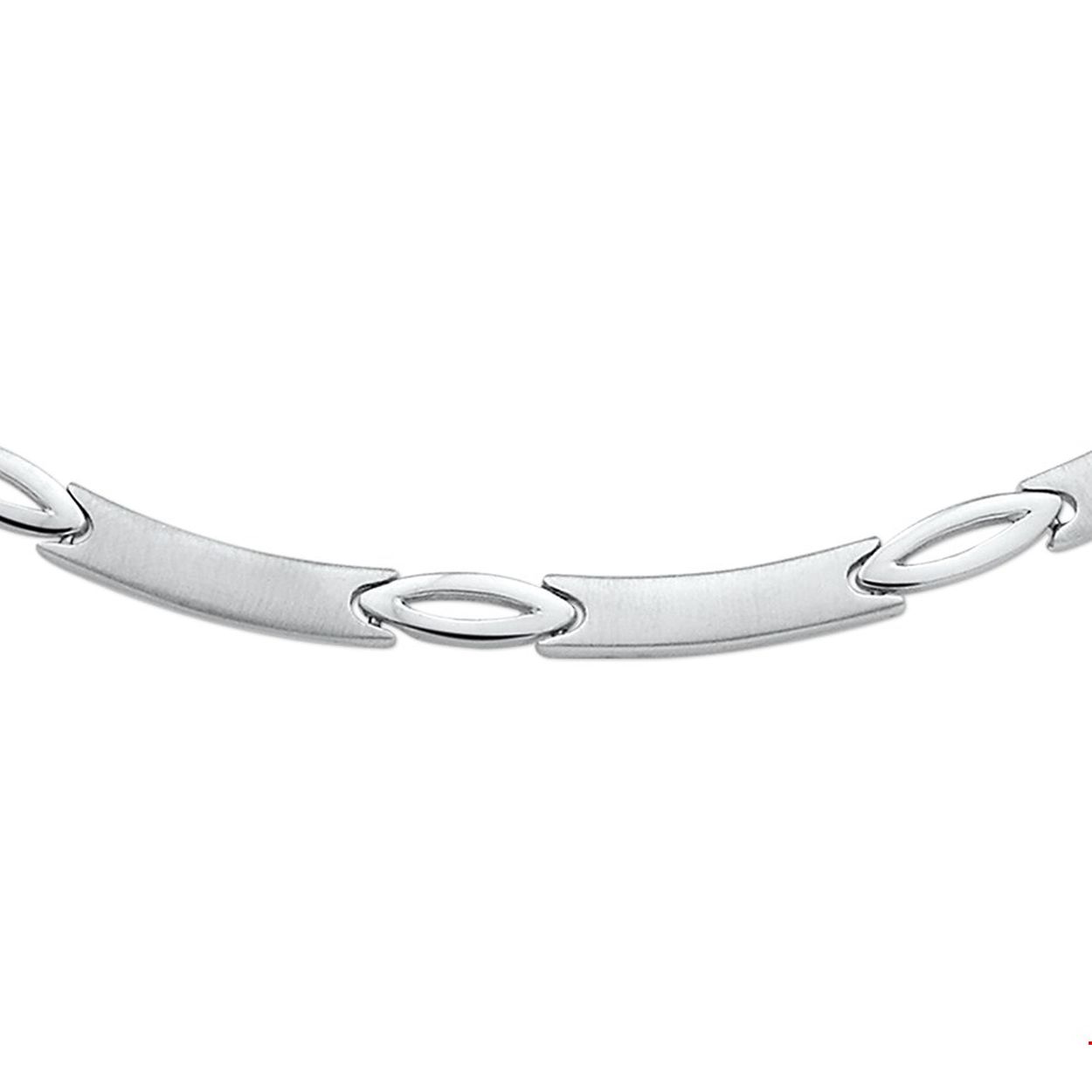 Gerhodineerd zilveren collier met een poli/matte afwerking. 
Breedte: 4.5 mm
Langste lengte: 43 mm