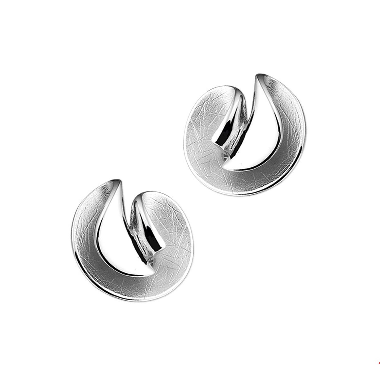 Beschrijving: Gerhodineerd zilveren oorknoppen met een poli en gescratchte afwerking.
Doelgroep: dames
Breedte: 18.5 mm
Hoogte: 19.5 mm