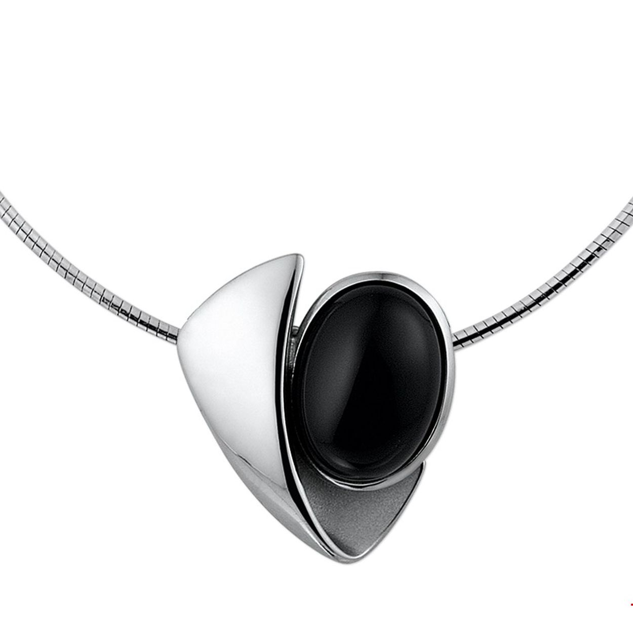 Beschrijving: Gerhodineerd zilveren collier met onyx. De schakelbreedte bedraagt 1.5mm. 
Verpakt per: 1
Doelgroep: dames
Breedte: 25 mm
Kortste lengte: 42 mm
Langste lengte: 45 mm
Hoogte: 27 mm