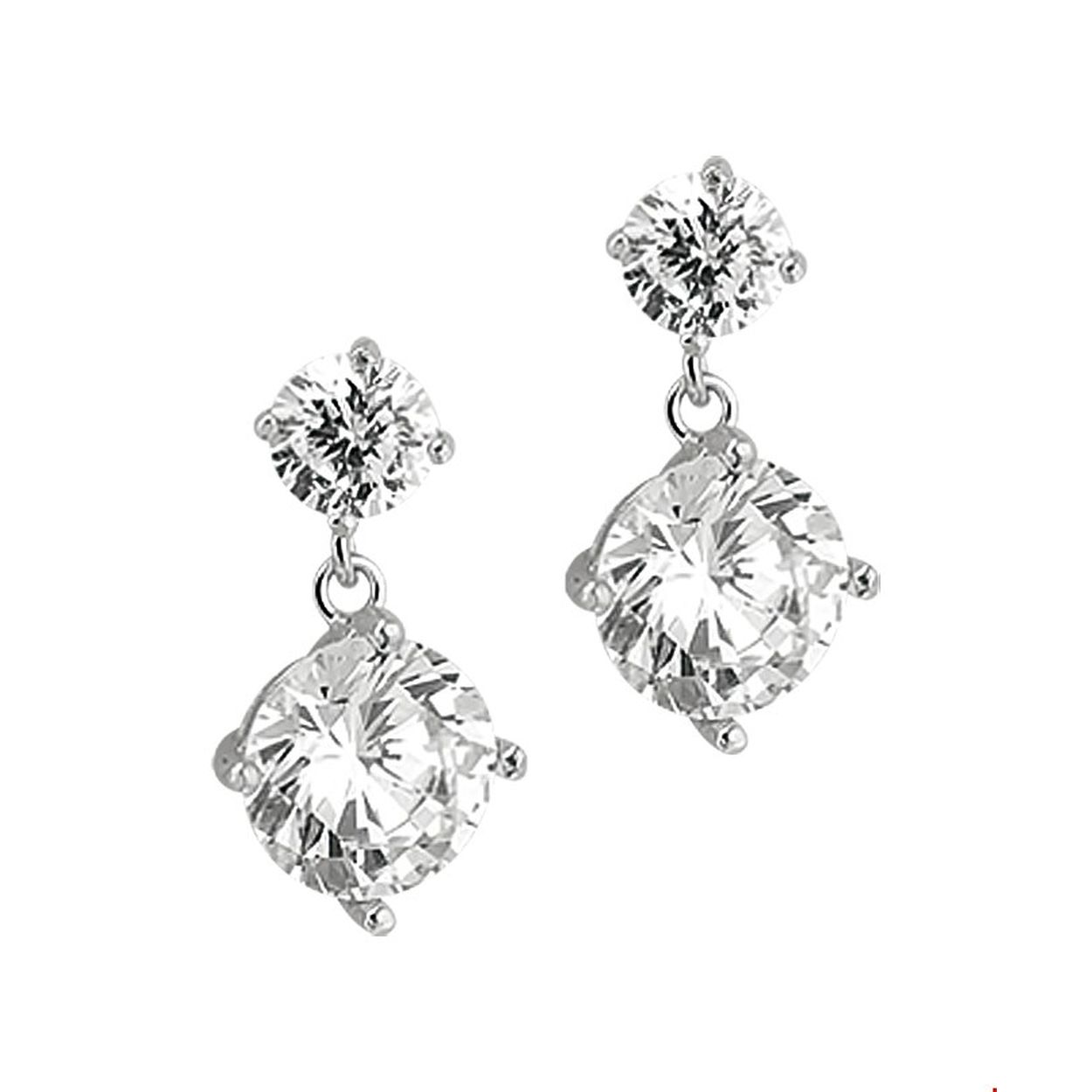 
Doelgroep: dames
Breedte: 9.5 mm
Hoogte: 19 mm
Zetting: solitaire (chatonzetting)