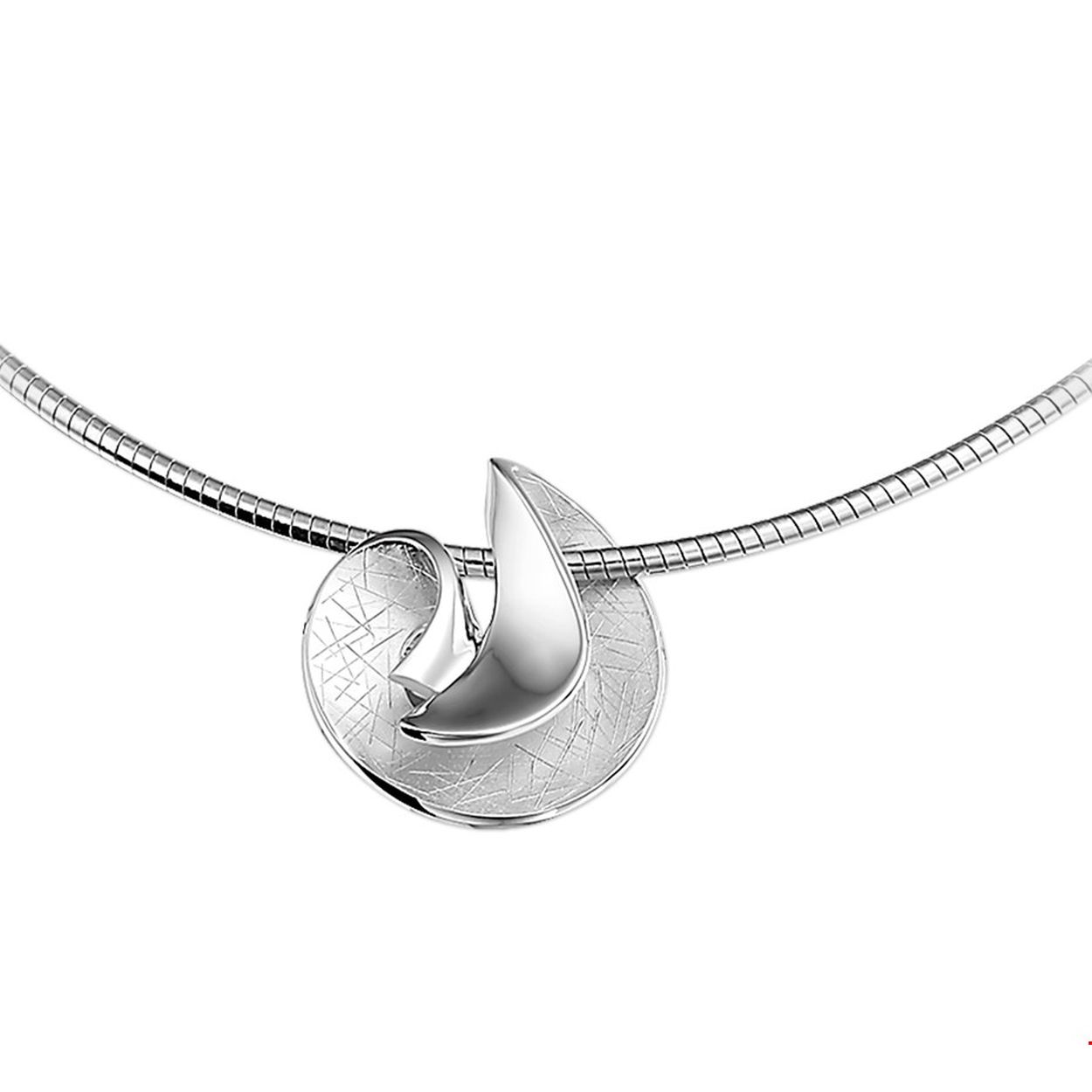Gerhodineerd zilveren collier met een poli en gescratchte afwerking. Het collier is onderdeel van een set. 20 X 19 mm.