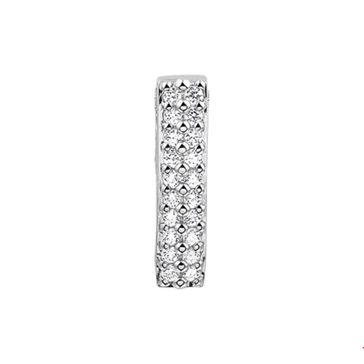 
Verpakt per: 1
Doelgroep: dames
Breedte: 4 mm
Hoogte: 18 mm
Zetting: pave