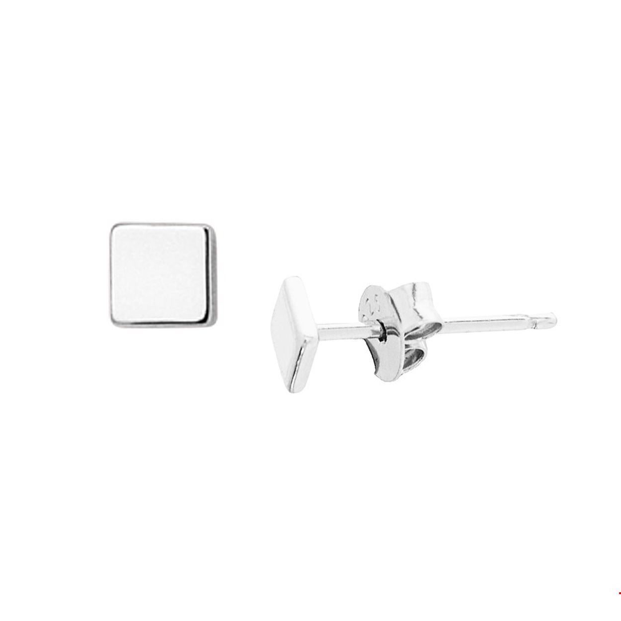  Deze vierkante zilveren oorknoppen hebben een afmeting van 4 x 4 mm. Door het  simplistische design van deze oorknoppen zijn ze allerdaags te dragen maar ook gemakkelijk te combineren met andere sieraden.
Uniekenummer serie: 34670
Doelgroep: dames
Breedte: 4 mm
Hoogte: 4 mm