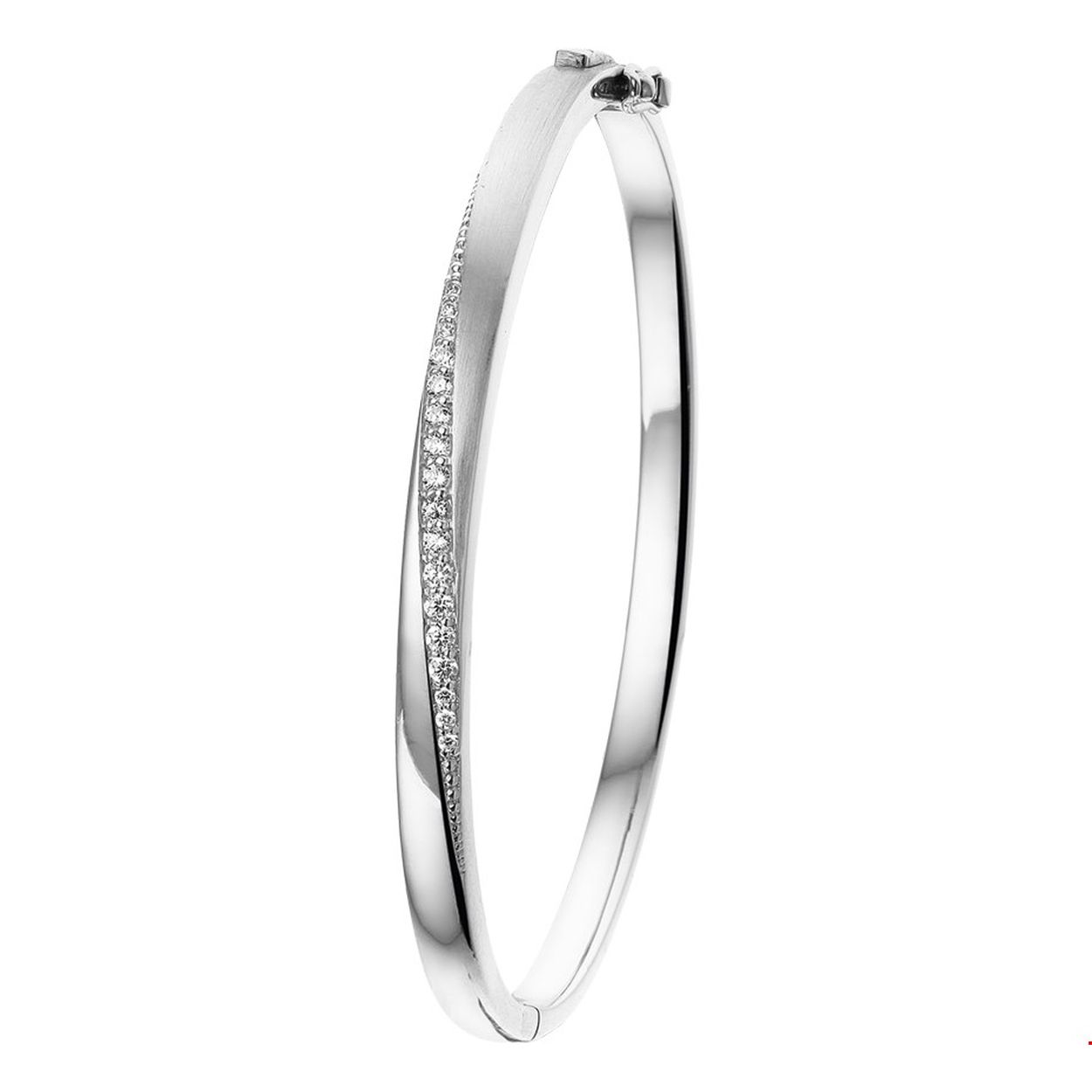 Beschrijving: Gerhodineerd zilveren slavenarmband met zirkonia. 
Verpakt per: 1
Doelgroep: dames
Breedte: 4.5 mm
Zetting: entourage