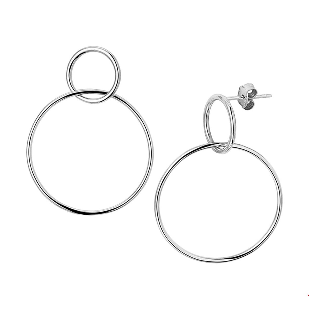 Trendy gerhodineerd zilveren oorhangers met rondjes. De oorhangers hebben een hoogte van 3.9cm en zijn uitgevoerd met 2 rondjes van 13 en 28 mm. De oorhangers hebben een poli afwerking.
Doelgroep: dames
Breedte: 28 mm
Hoogte: 39 mm
