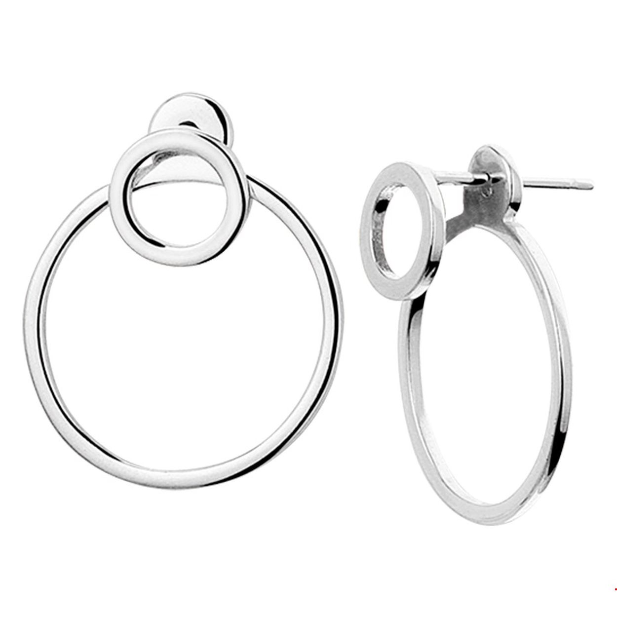 Beschrijving: Trendy gerhodineerd zilveren oorhangers uitgevoerd met twee open rondjes, waarbij het grote rondje achter het oor valt en het kleine rondje voor het oor zit. Het grote rondje heeft een diameter van 17.5mm en het kleine rondje is 7.5mm. INFO: Gerhodineerd zilver is door de rhodiumlaag beter bestand tegen verkleuren en krassen.
Verpakt per: 1
Doelgroep: dames