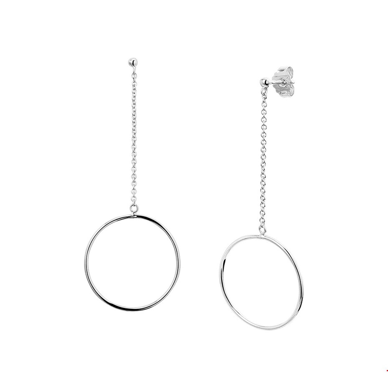 Trendy gerhodineerd zilveren oorhangers met een anker schakel. De oorhangers hebben een hoogte van 5.7cm en zijn uitgevoerd met een open rondje van 21.8mm. Tip: Leuk om kado te geven zie je ze al stralen!? Info: Gerhodineerd zilver is door de rhodiumlaag beter bestand tegen verkleuren en krassen.
