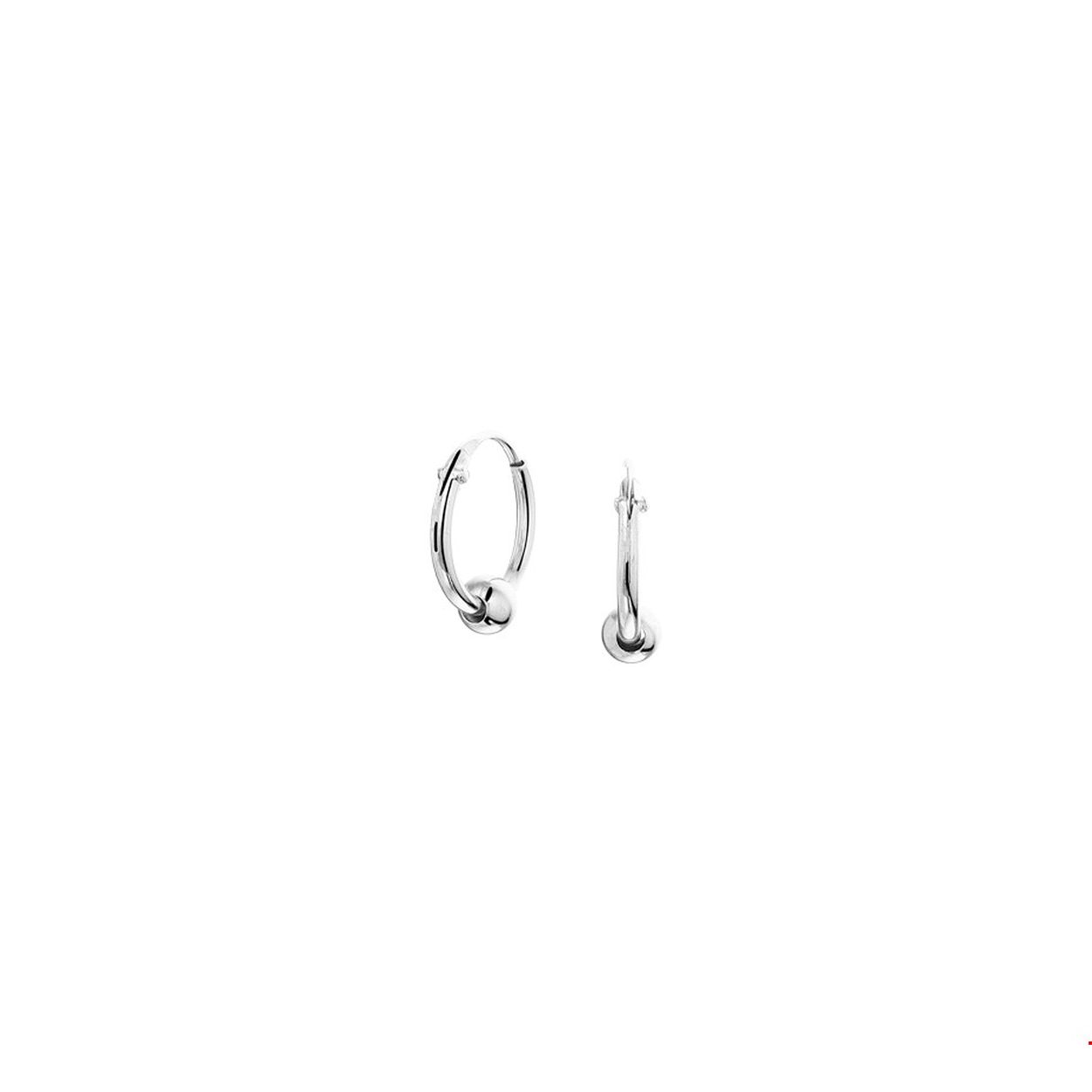 Beschrijving: Gerhodineerd zilveren creolen met een afmeting van 12x1.5mm uitgevoerd met een bol van 4mm. De creolen zijn ook verkrijgbaar in diameters 23.5mm en 33mm. Tip: Leuk om kado te geven aan je geliefde of dierbare!. Info: Gerhodineerd zilver is door de rhodiumlaag beter bestand tegen verkleuren en krassen.
Doelgroep: dames
Breedte: 1.5 mm
