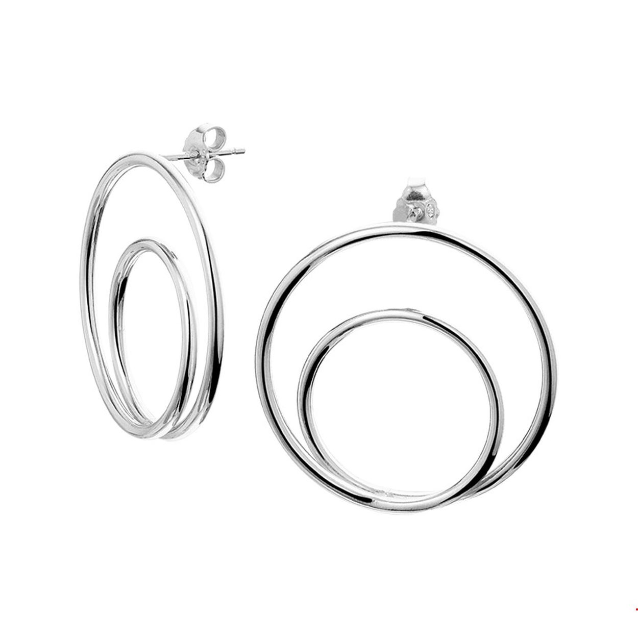 Beschrijving: Deze trendy ronde gerhodineerd zilveren oorknoppen hebben een diameter van 32mm. Deze oorsieraden hebben een poli afwerking en zijn uitgevoerd met een stevige poussette sluiting. Door het  simplistische moderne design van deze oorknoppen zijn ze allerdaags te dragen alsmede ook gemakkelijk te combineren met andere sieraden. Info: Gerhodineerd zilver is door de rhodiumlaag beter bestand tegen verkleuren en krassen.
Verpakt per: 1
Doelgroep: dames