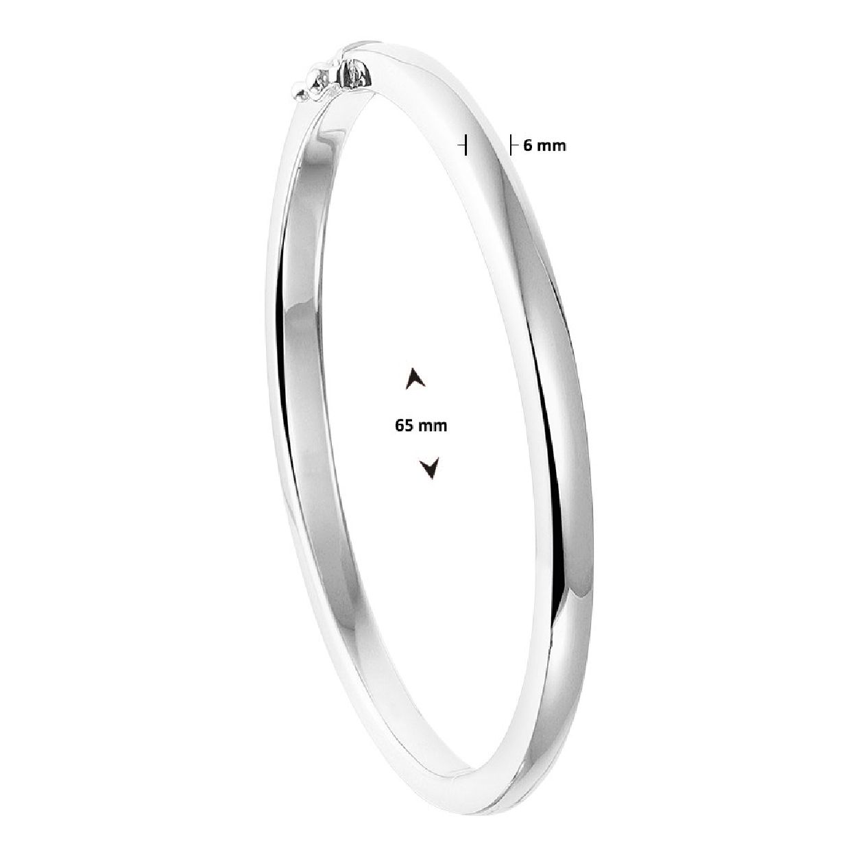 De bangle is gemaakt van gerhodineerd zilver en is zilverkleurig. Het is een sieraad voor dames.