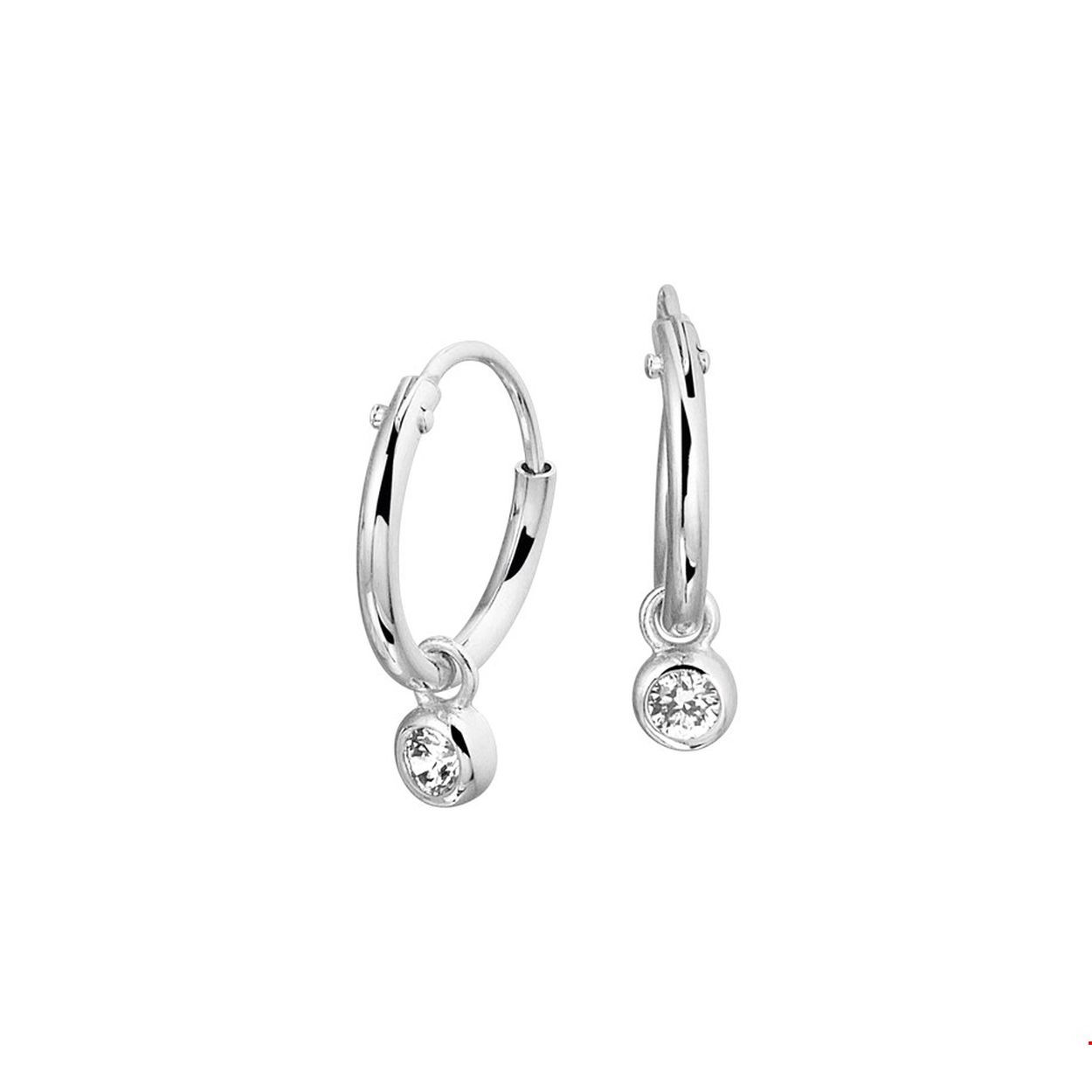 Zilveren oorringen met hanger 'briljant geslepen zirkonia' - afmeting van 11x1.3mm met een hanger van 5.5x3.3mm - Breedte: 3.3 mm -Hoogte: 14 mm
Zetting: solitaire (kastzetting)