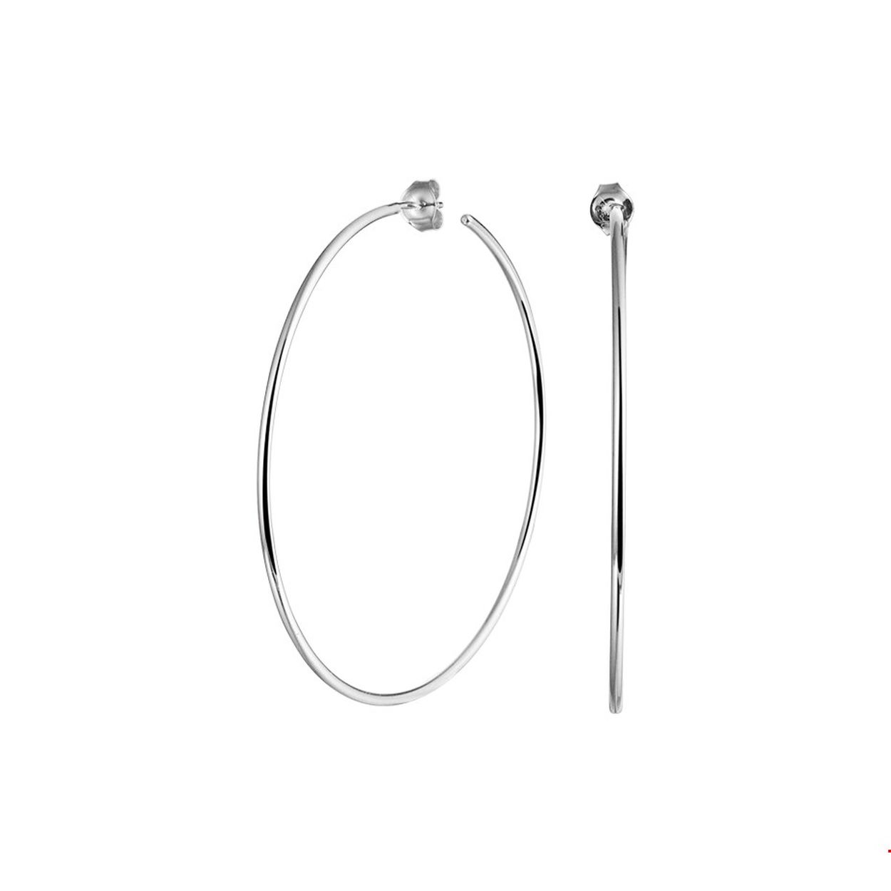 Beschrijving: Trendy gerhodineerd zilveren stekercreolen met een afmeting van 60x1.5mm en een stevige poussette sluiting. Info: Gerhodineerd zilver is door de rhodiumlaag beter bestand tegen verkleuren en krassen.