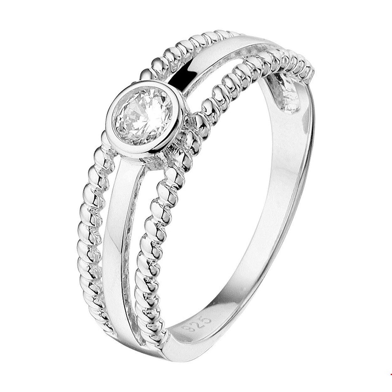 Beschrijving: Stijlvolle gerhodineerd zilveren ring uitgevoerd met een zetkast en een heldere zirkonia. Door de eenvoud en het sierlijke ontwerp kan deze ring perfect worden gedragen met andere sieraden. Info: Gerhodineerd zilver is door de rhodiumlaag beter bestand tegen verkleuren en krassen.