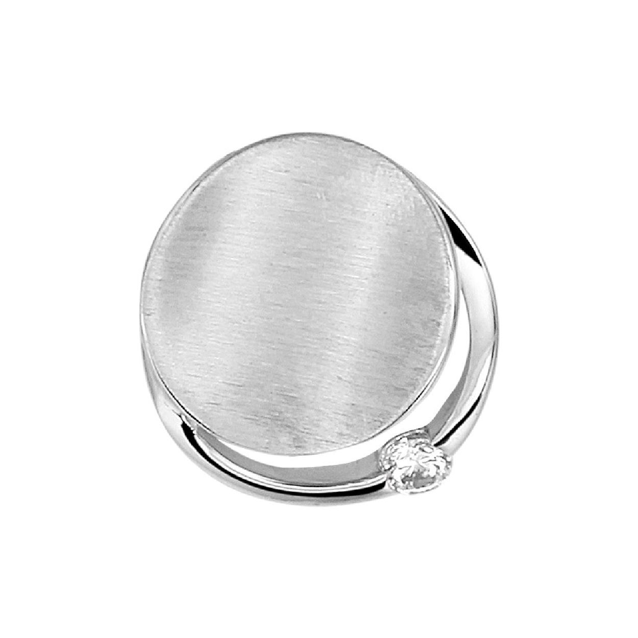 De hanger is gemaakt van gerhodineerd zilver en is zilverkleurig. Het is een sieraad voor dames.