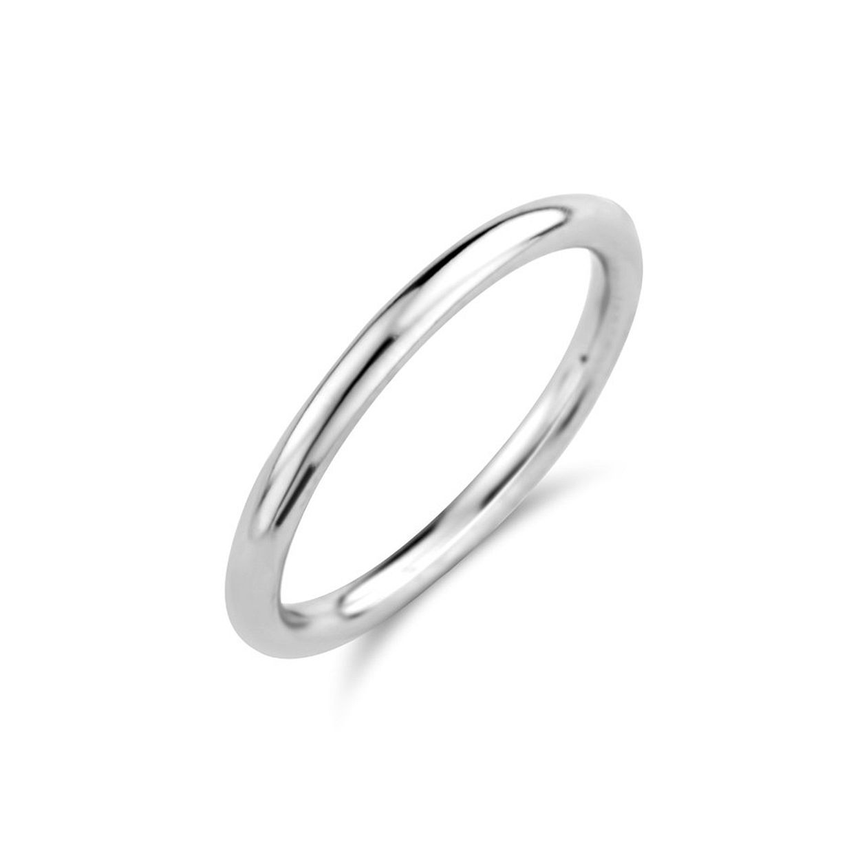 Gerhodineerd 925 zilveren aanschuifring. De ring heeft een breedte van 2mm.