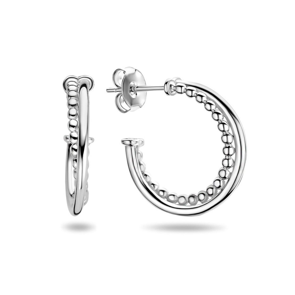 Gerhodineerd 925 zilveren stekeroorringen. De oorstekers hebben een afmeting van 19x3mm.