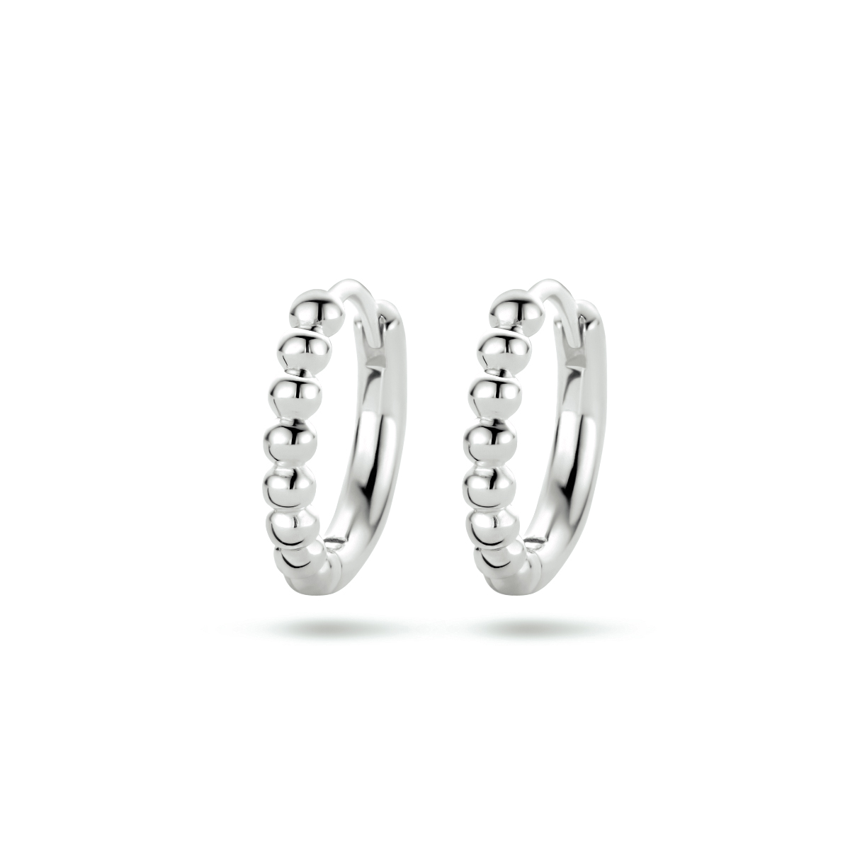 Gerhodineerd 925 zilveren klapoorringen met een breedte van 2.3mm.