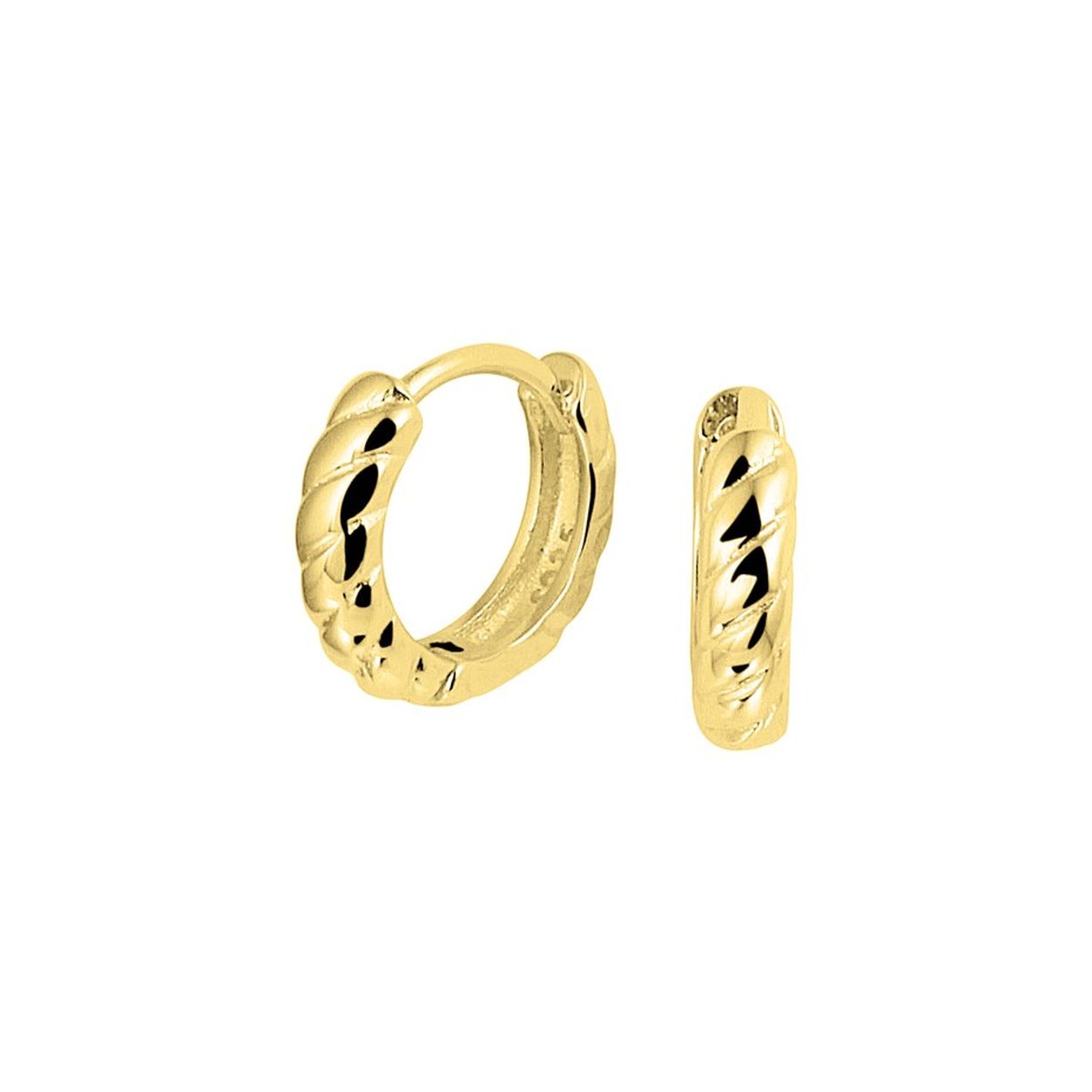 Beschrijving: Trendy geelgoud op zilveren klapcreolen met een poli afwerking en een stevige scharniersluiting. De klapcreolen zijn goed te combineren met bijpassende sieraden uit onze collectie.
