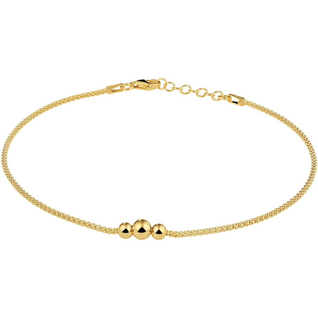 Geelgoud op 925 zilveren enkelbandje uitgevoerd met drie bolletjes en een stevige karabijn sluiting. Het enkelbandje heeft een draaglengte van 24cm met een extensie van 2cm. De bolletjes hebben een diameter van 4 en 5mm.