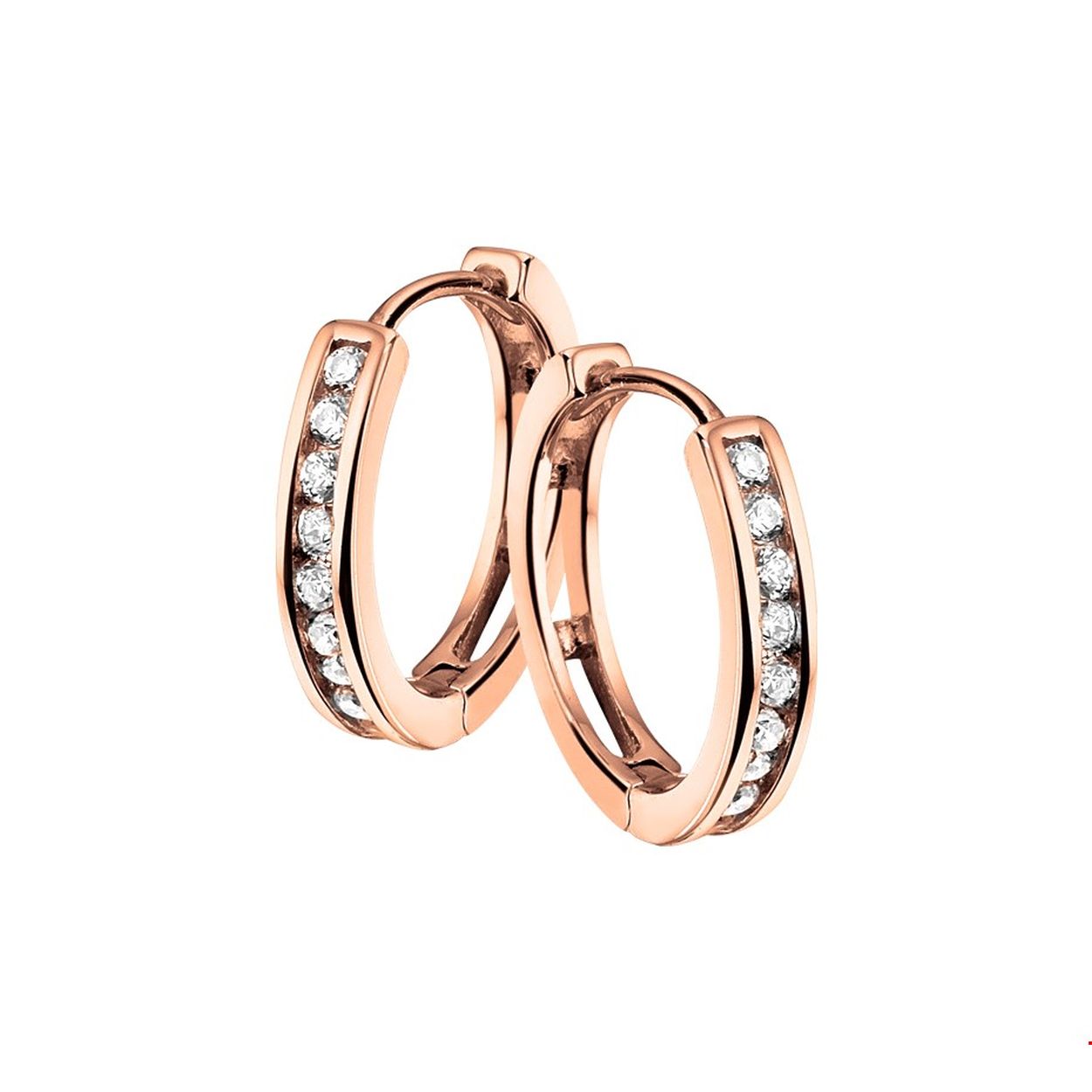 Trendy rosegoud op zilveren klapoorringen. Uitgevoerd met heldere zirkonia stenen en een stevige scharnier sluiting. Door de eenvoud en het verfijnde ontwerp kunnen deze klapoorringen perfect worden gedragen met andere sieraden. Tip: Leuk om kado te geven! Zie je ze al stralen?
