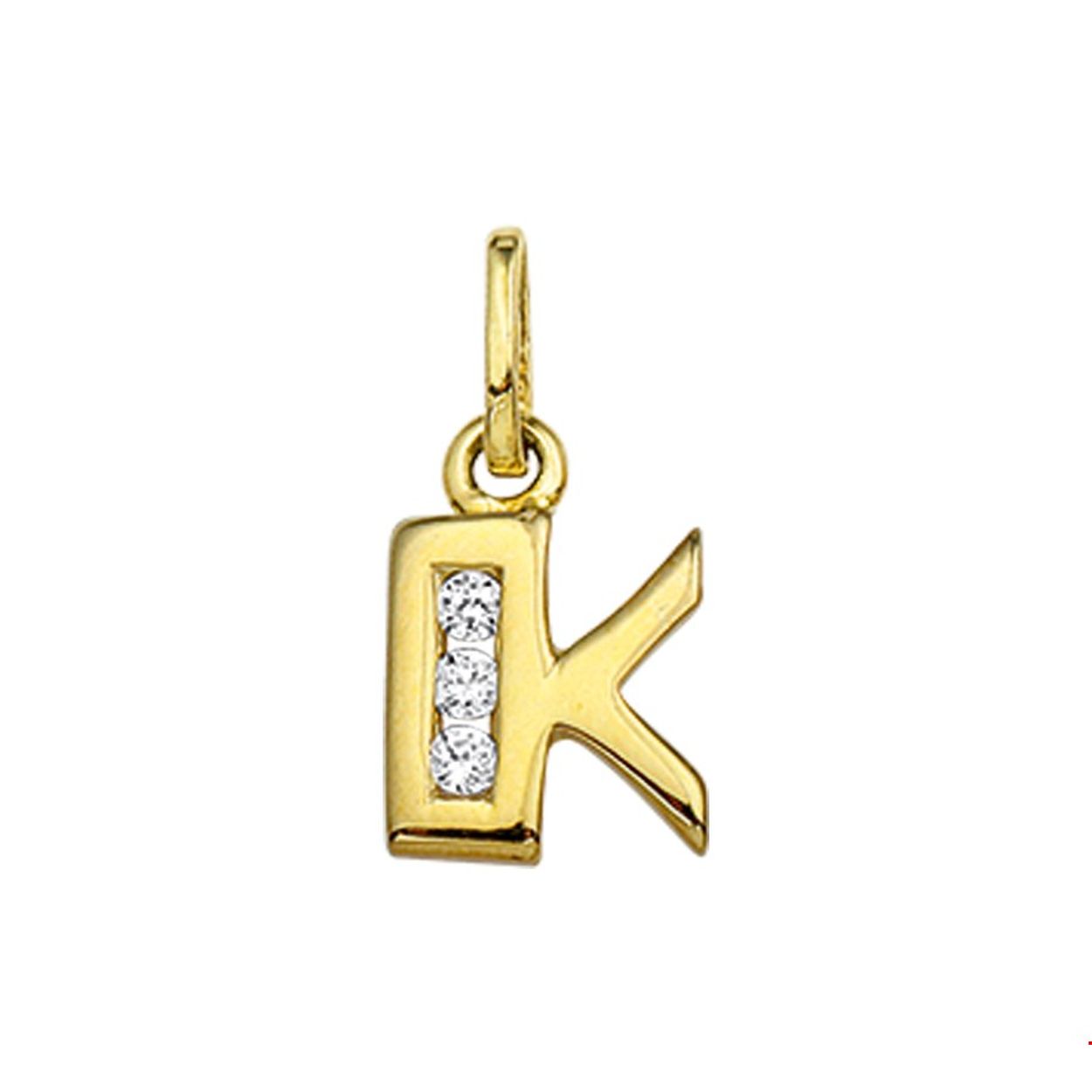 Beschrijving: Creeer een heel persoonlijk collier met deze zirkonia letter hanger. Kies de initialen van een dierbare je geliefde of misschien wel gewoon die van jezelf! Details: Geelgouden hanger met de letter K en een afmeting van 10x7mm.