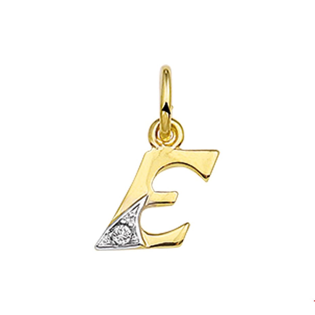Beschrijving: Creeer een heel persoonlijk collier met deze diamant letter hanger. Kies de initialen van een dierbare je geliefde of misschien wel gewoon die van jezelf! Details: Geelgouden hanger met de letter E en een afmeting van 10x7.5mm.
Uniekenummer serie: 35753
Verpakt per: 1
Doelgroep: dames
Zetting: solitaire