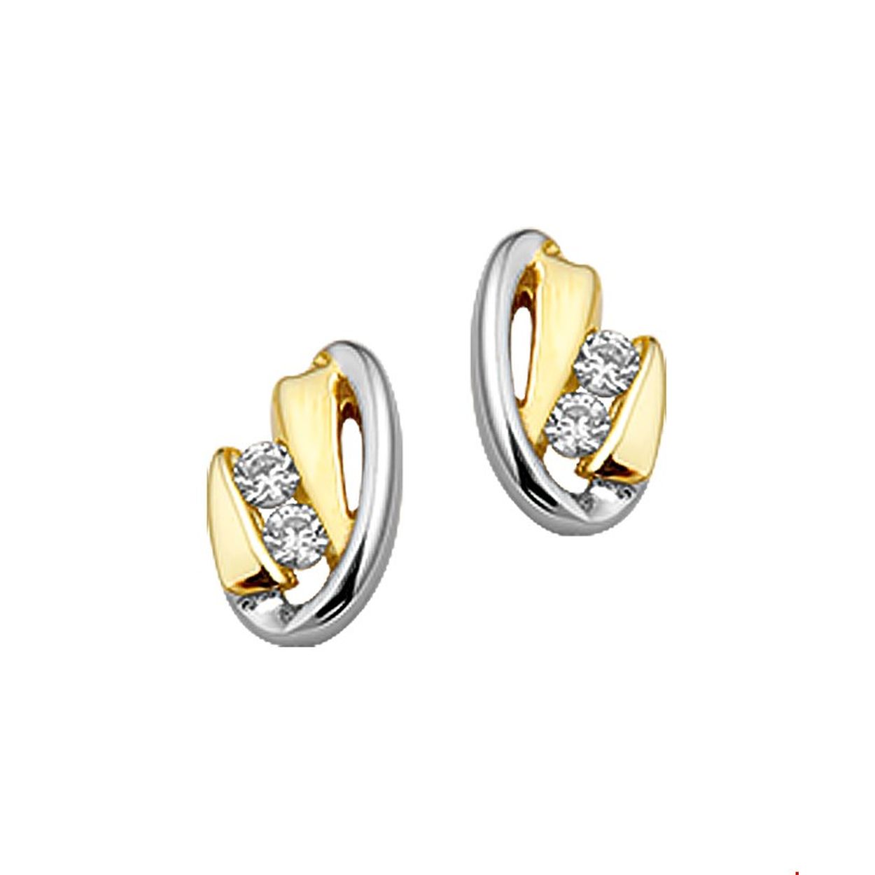 Beschrijving: Bicolor wit- en geelgouden gestifte oorknoppen met zirkonia.
Verpakt per: 1
Doelgroep: dames
Breedte: 5.5 mm
Hoogte: 8.5 mm