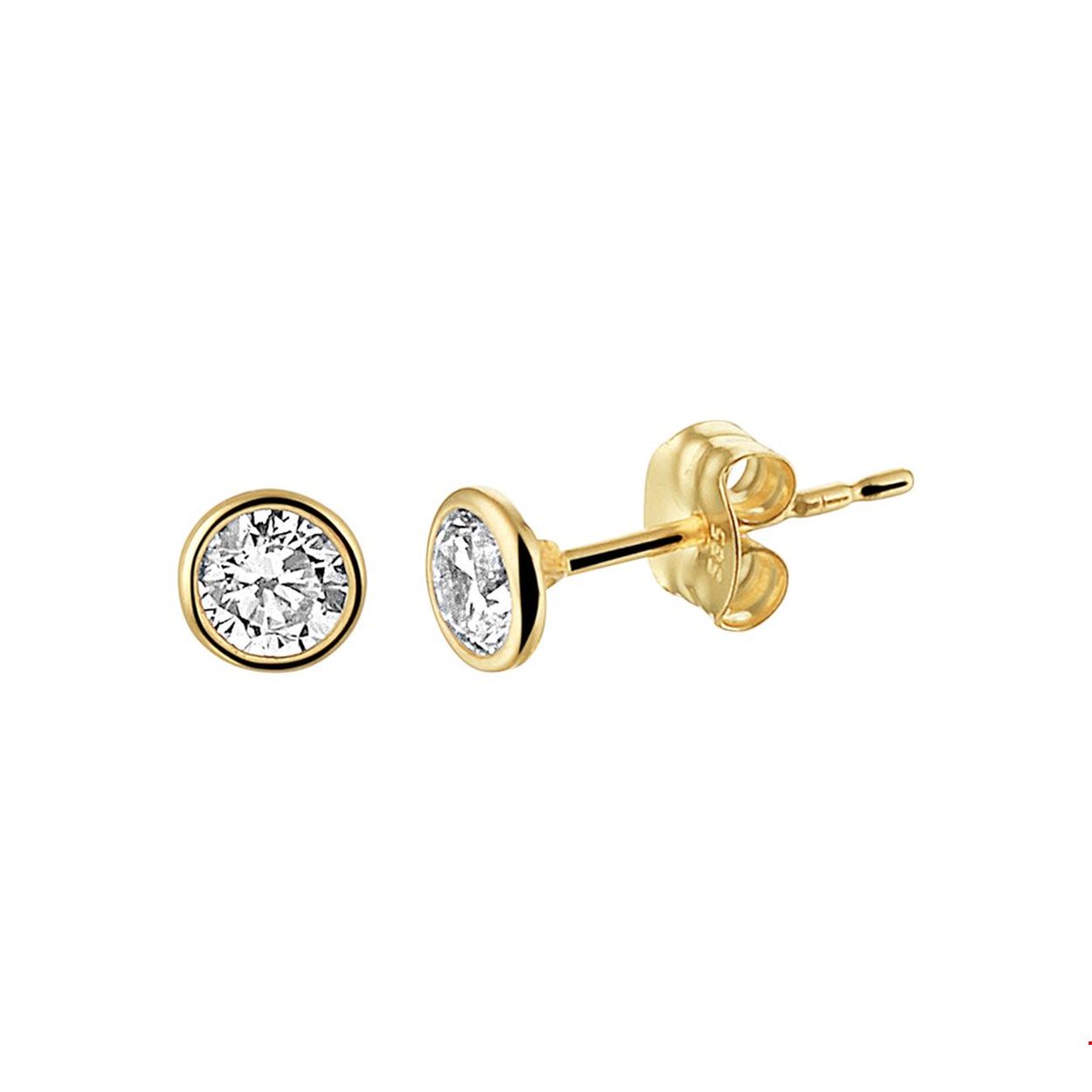 Beschrijving: Een goede garderobe begint bij de basis en hetzelfde geldt voor een tijdloze sieradencollectie! Deze basic oorknoppen passen bij iedere outfit en zijn met veel andere sieraden te combineren. Details: geelgouden oorknoppen met schitterende zirkonia.