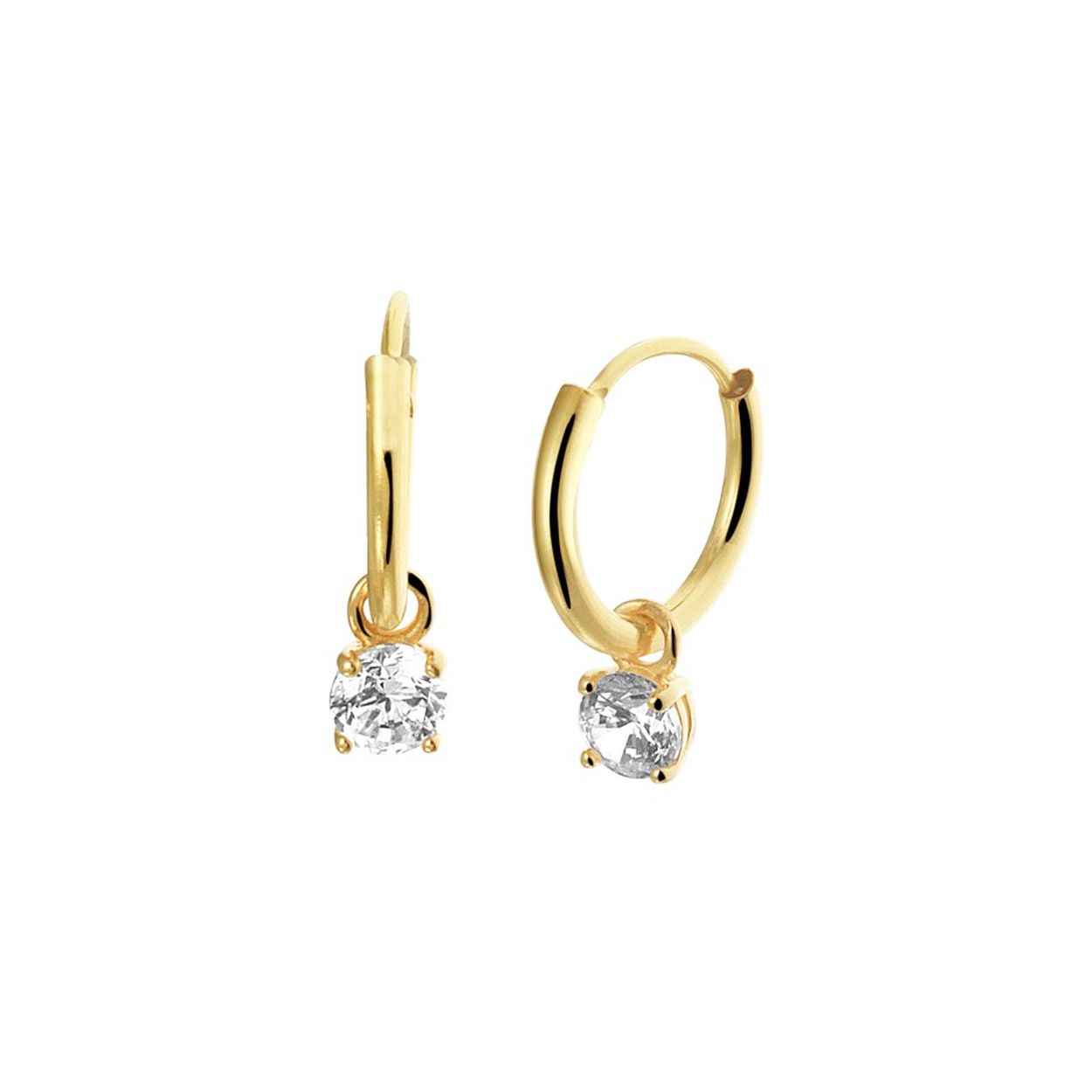 Beschrijving: Trendy geelgouden creolen met een schitterende zirkonia in een chaton. De creolen hebben een afmeting van 11x1.3mm met een hanger van 5.5x3.5mm. Tip: Leuk om kado te geven! De creolen hebben een subtiele uitstraling en kunnen dagelijks gedragen worden.
Verpakt per: 1
Doelgroep: dames
Hoogte: 14 mm
Zetting: solitaire (chatonzetting)