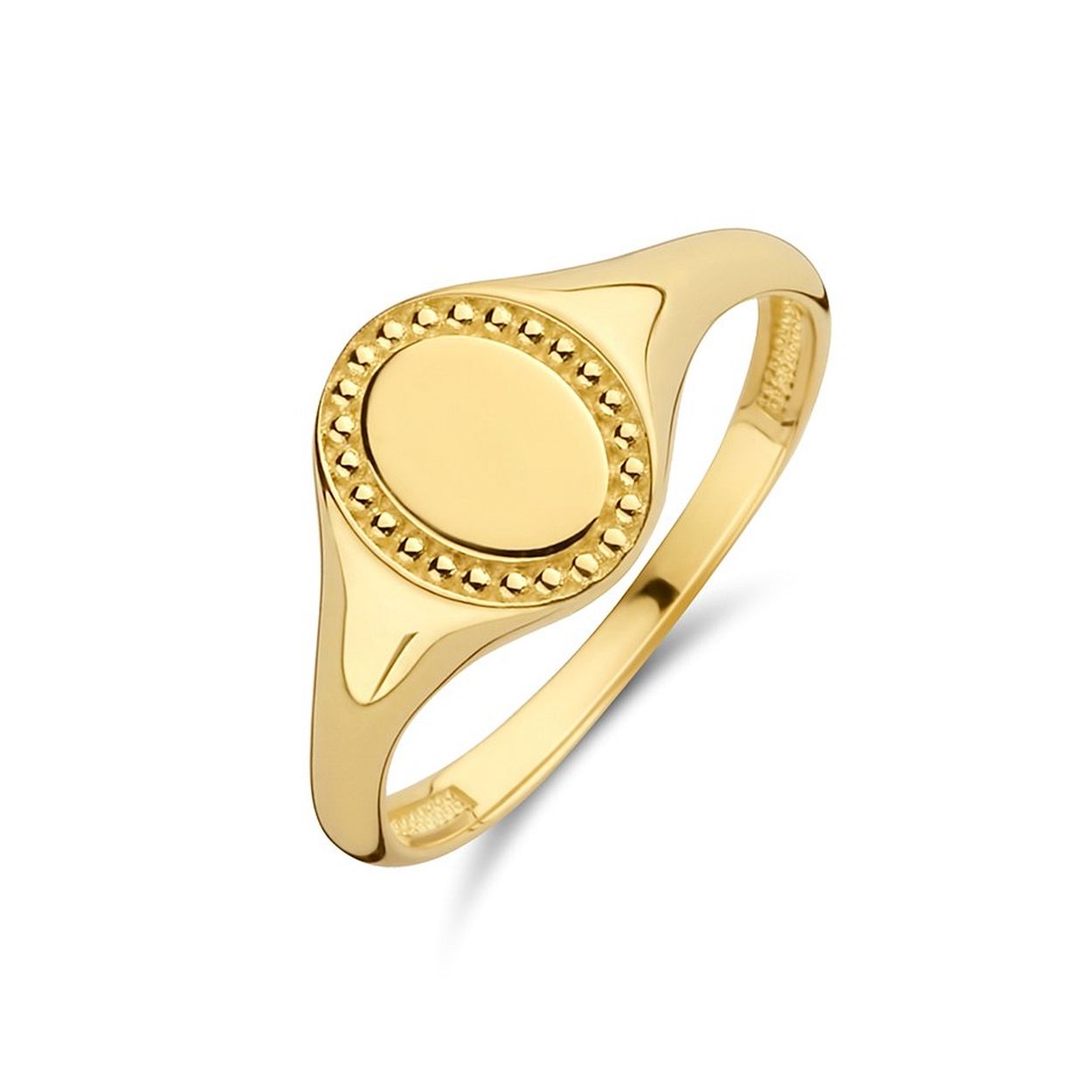 Huiscollectie 14krt geelgouden graveerring. De ring heeft een breedte van 9.3 mm.