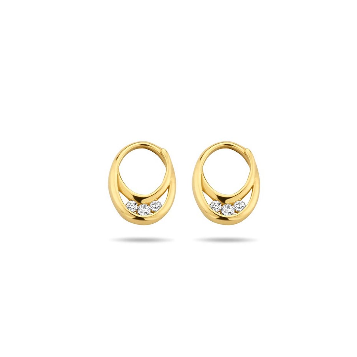 14k Geelgouden oorknoppen uitgevoerd met een schitterende zirkonia rij. De oorknoppen hebben een afmeting van 9x7mm.