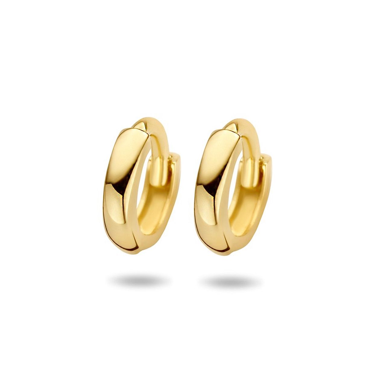 14k Geelgouden klapoorringen. De oorringen hebben een diameter van 7mm en zijn 1.6mm breed
