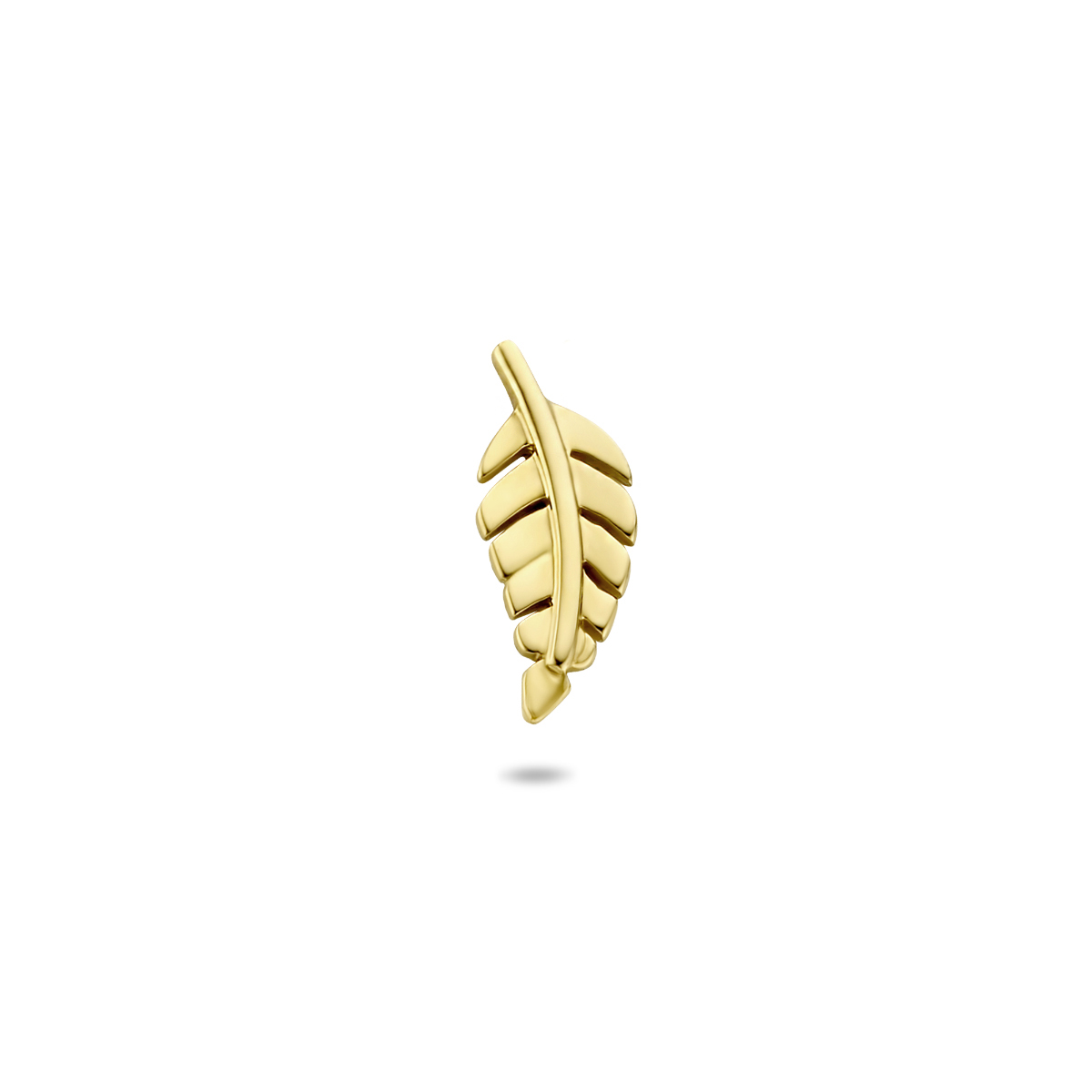 14k Geelgouden oorknop in de vorm van een veer met een afmeting van 8x3.5mm. Uitgevoerd met een stevige poussette sluiting. Deze oorsieraden worden per stuk verkocht ipv per paar.