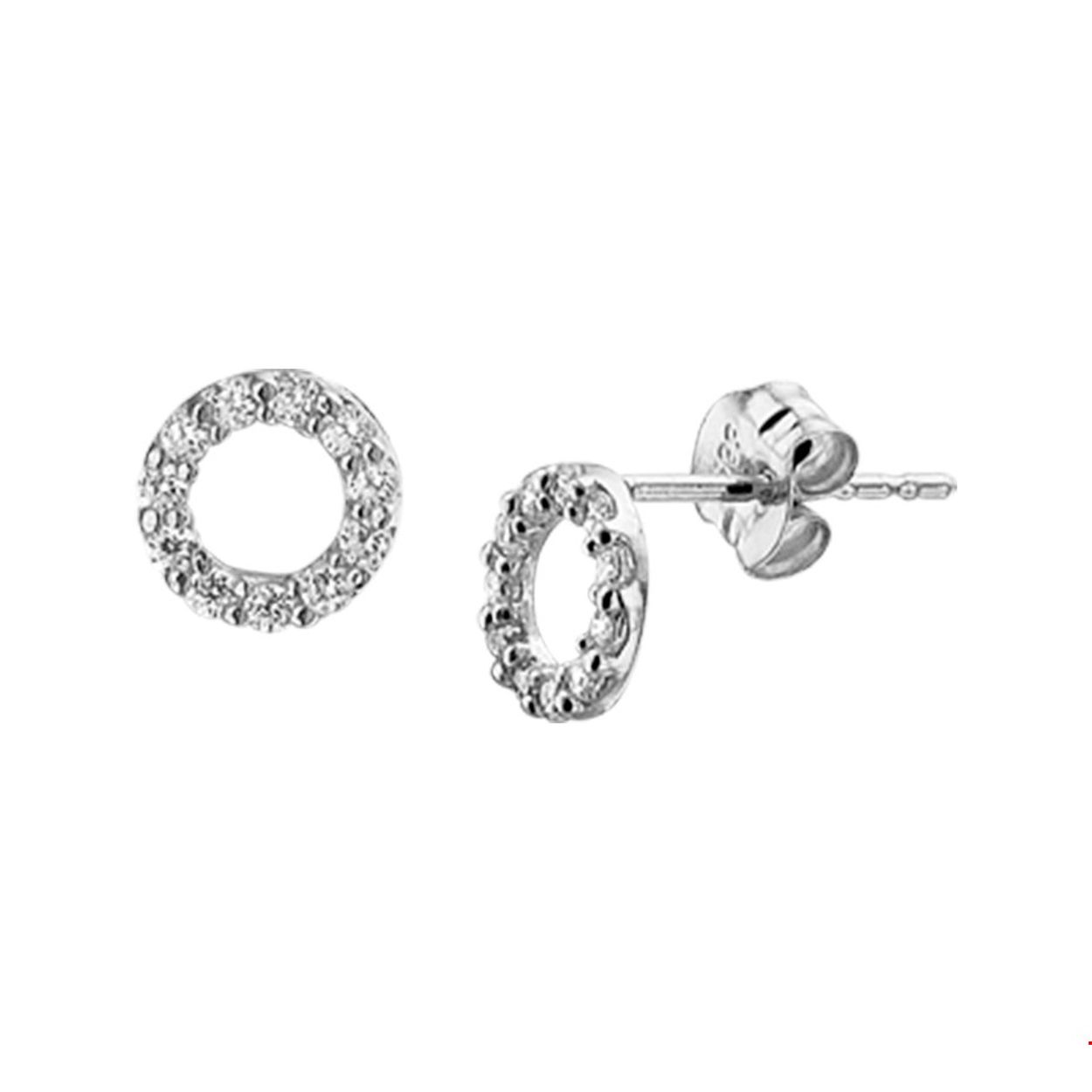 Beschrijving: Stijlvolle witgouden oorknoppen met een schitterende rijzetting van zirkonia. Deze oorknoppen zijn perfect te combineren met bijpassende sieraden uit onze collectie. Zo creeer je een stijlvolle sieraden set.
Verpakt per: 1
Doelgroep: dames
Zetting: entourage (rijzetting)