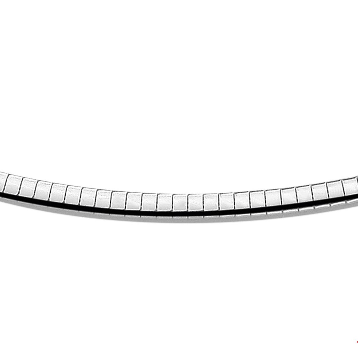 Beschrijving: Bicolor wit- en geelgouden omega collier. 
Uniekenummer serie: 29784
Verpakt per: 1
Doelgroep: dames
Breedte: 4 mm
Langste lengte: 45 mm