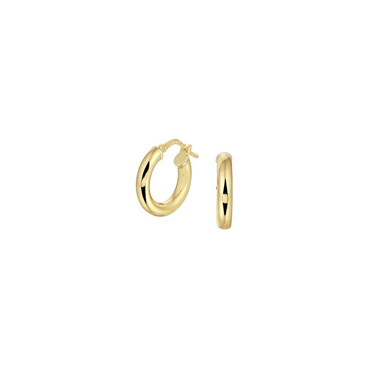 Sieraden van 14 karaat goud met daarin een kern van 925 zilver. Geelgouden oorringen met een hefboom-sluiting.