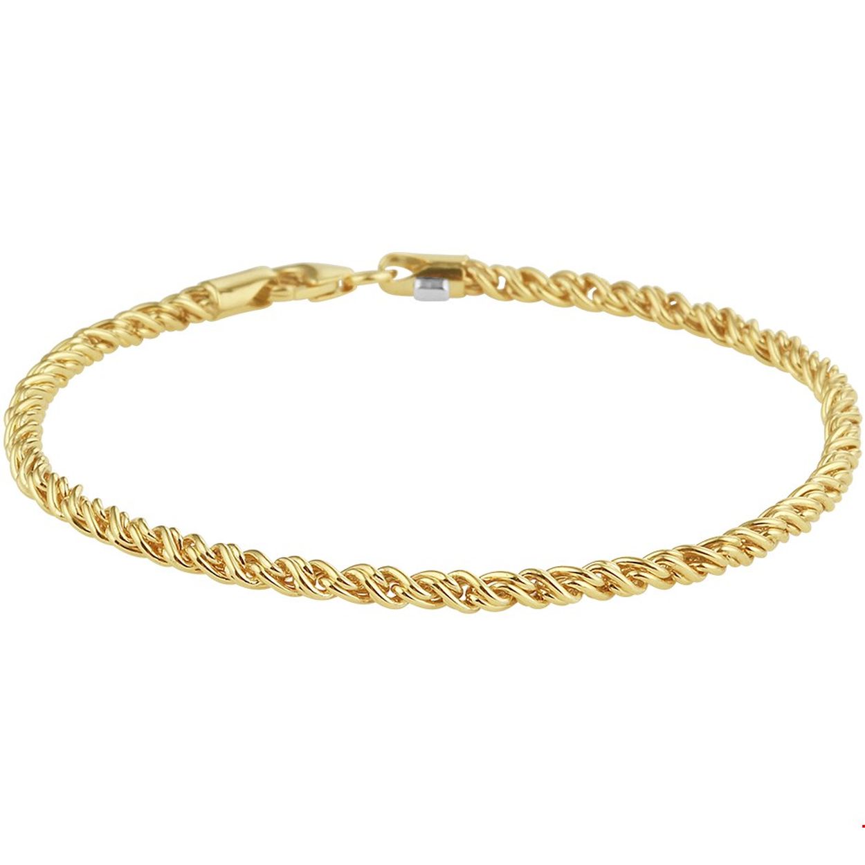 Beschrijving: Mooi voor haar: deze 19cm lange armband met draadschakel van 2,8mm met karabijnsluiting. Deze 14k gouden armband heeft een kern van 925 zilver. Zo heb je de kwaliteit van een massief gouden sieraad, maar dan een stuk voordeliger! De schakel is gepolijst waardoor de armband mooi glimt.
