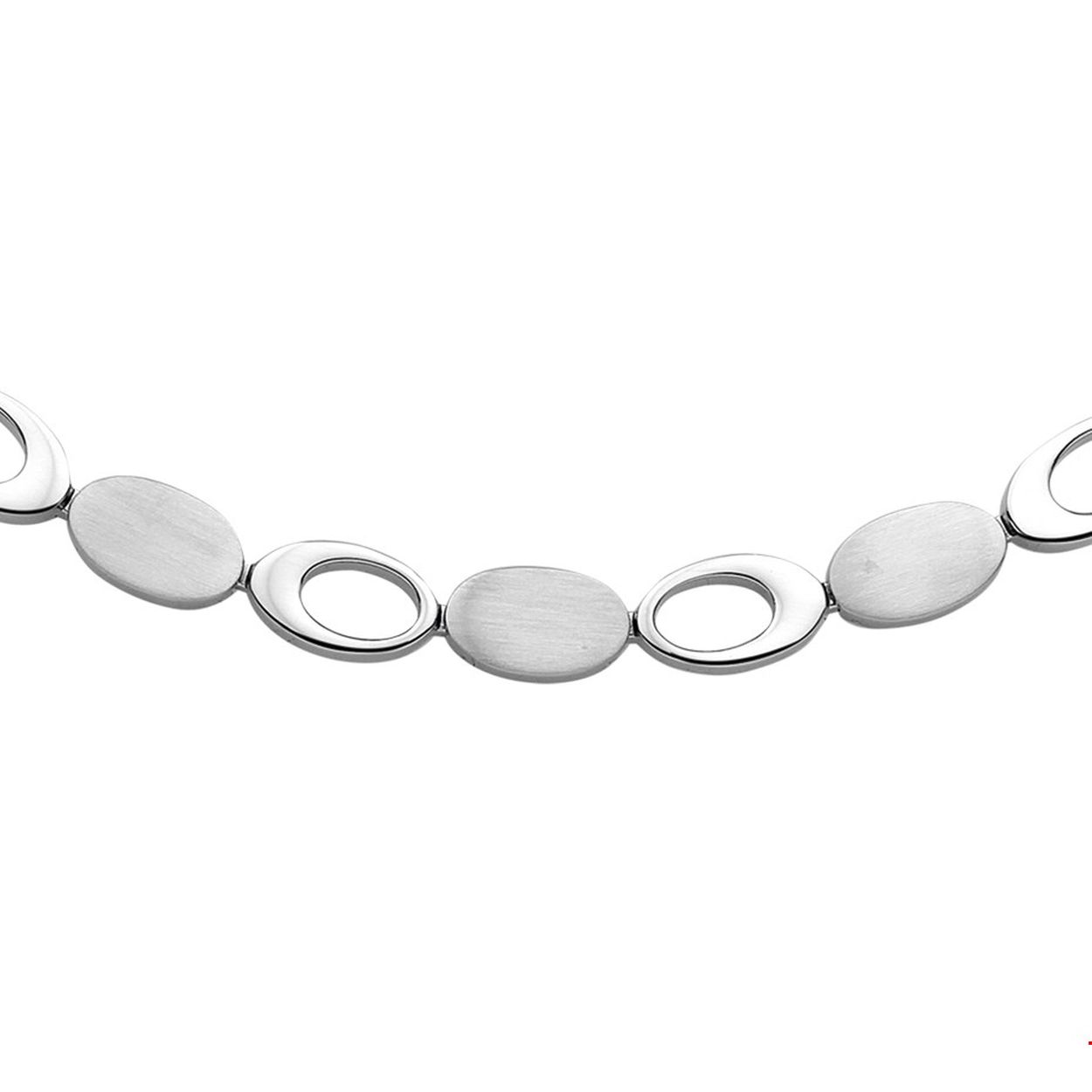 Stalen collier met een poli/matte afwerking. Bijpassende armband.
Breedte: 8 mm
Kortste lengte: 42 mm
Langste lengte: 45 mm