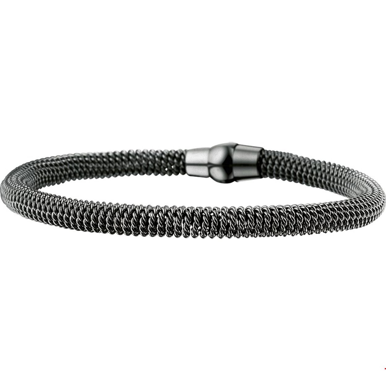 Beschrijving: Deze stalen armband met magneetsluiting is de perfecte aanvulling op jouw armcandy. De rosegouden plating is helemaal van nu. Door de bewerking past hij heel leuk tussen andere bandjes of combineer hem eens naast je horloge. Details: Stalen armband met magneetsluiting en een zwarte PVD-plating.
Verpakt per: 1
Doelgroep: dames
Breedte: 5.5 mm
Langste lengte: 19.5 mm