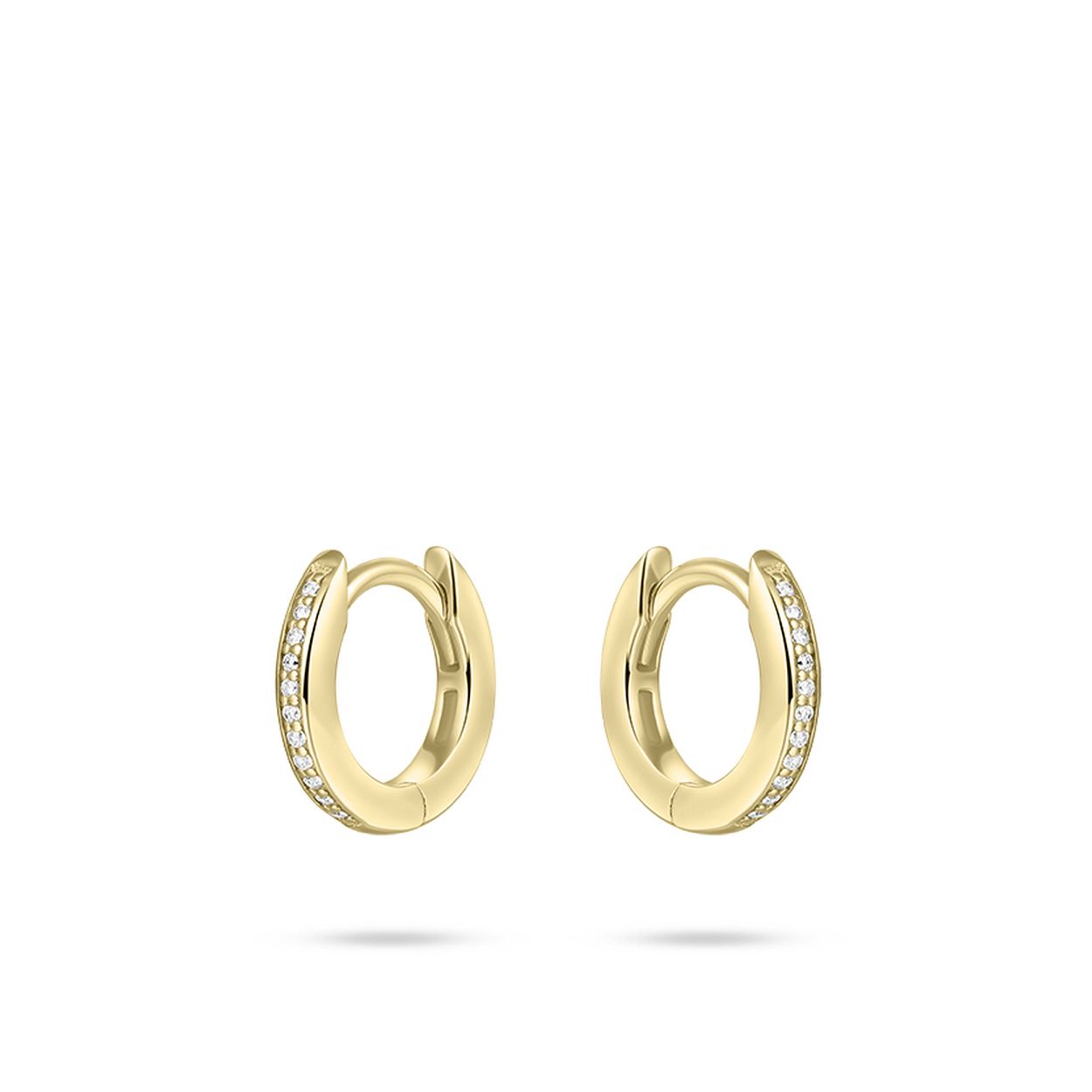 Oorringen uit de Daily Essentials collectie van Gisser Jewels gemaakt van Geel Goud Verguld Zilver. De breedte is 2 mm. De diameter is 12 mm.