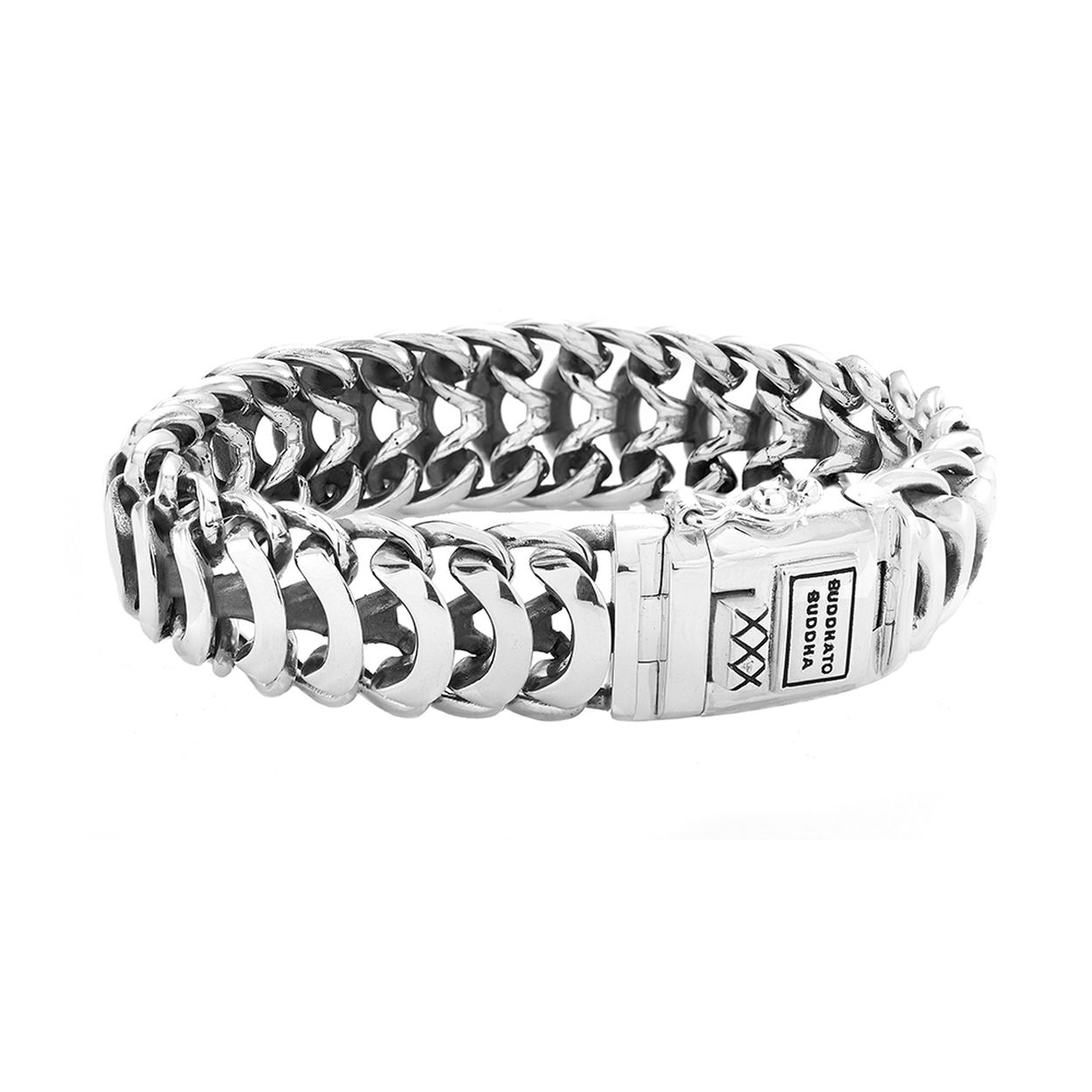 De Buddha to Buddha Lars armband: stevig en toch elegant. Handgemaakt en tijdloos zoals alle Buddha to Buddha sieraden. De zilveren armband laat zich perfect combineren met andere Buddha to Buddha sieraden. De Lars armband is breder dan de Lars XS.